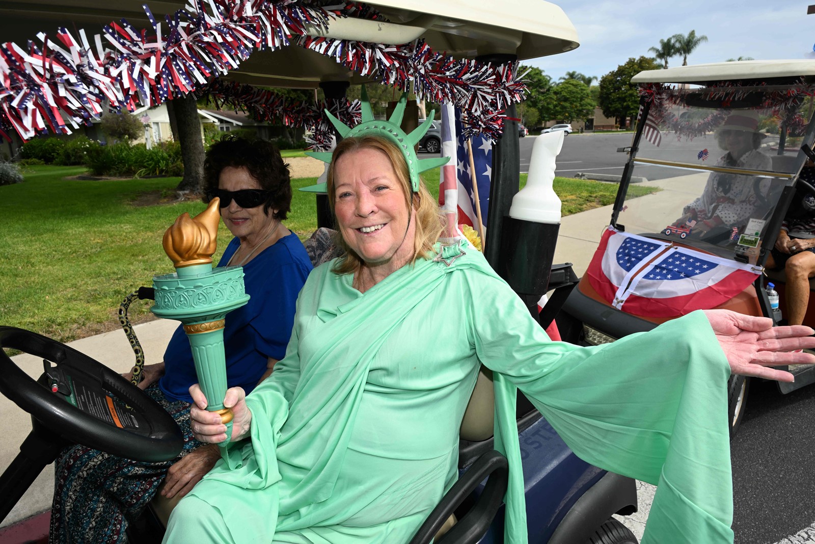 0704_NWS_LWG-L-JULY4PARADE-0709_02_1108508690.jpg