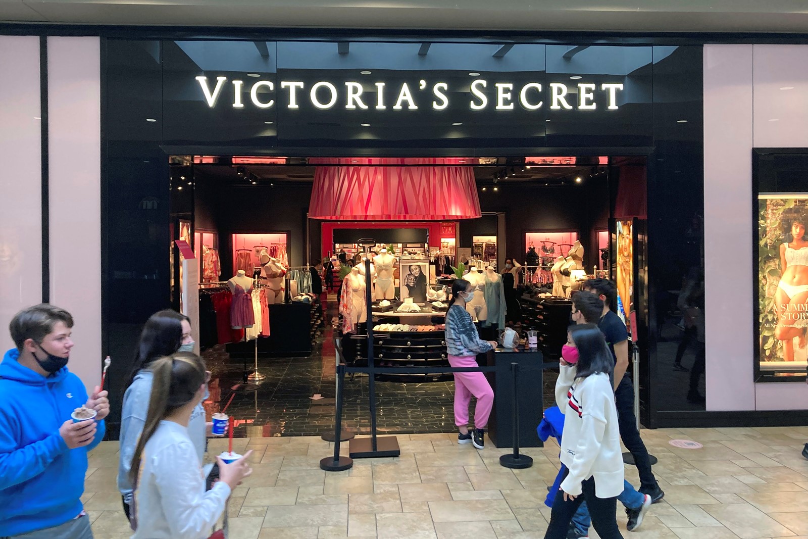 Retail_Cyberattacks_99275--4576c_1094147404.jpg