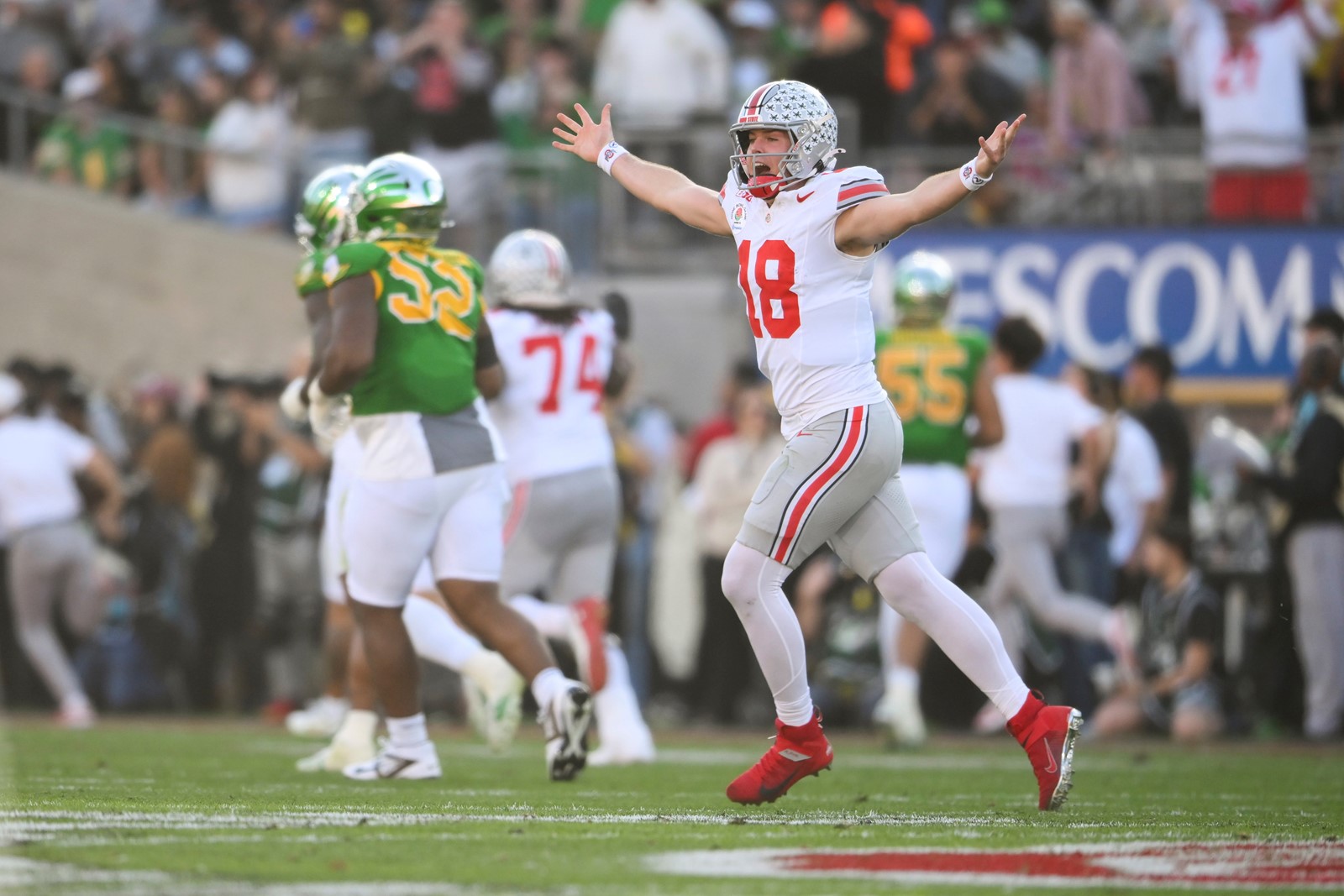 CFP_Rose_Bowl_Football_97073--42642_1088323026.jpg