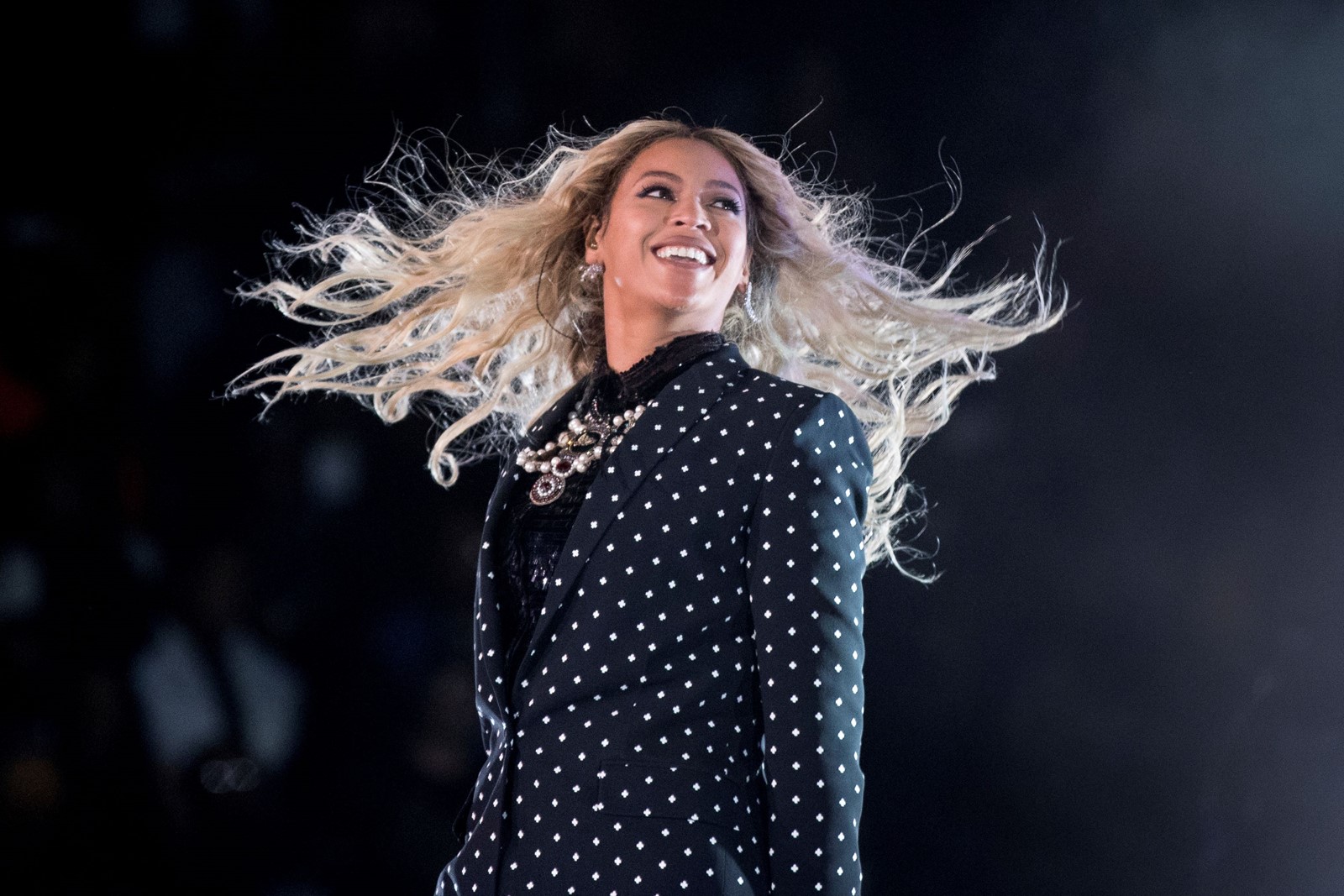 LDN-L-BEYONCE-0830-01_1083002694.jpg