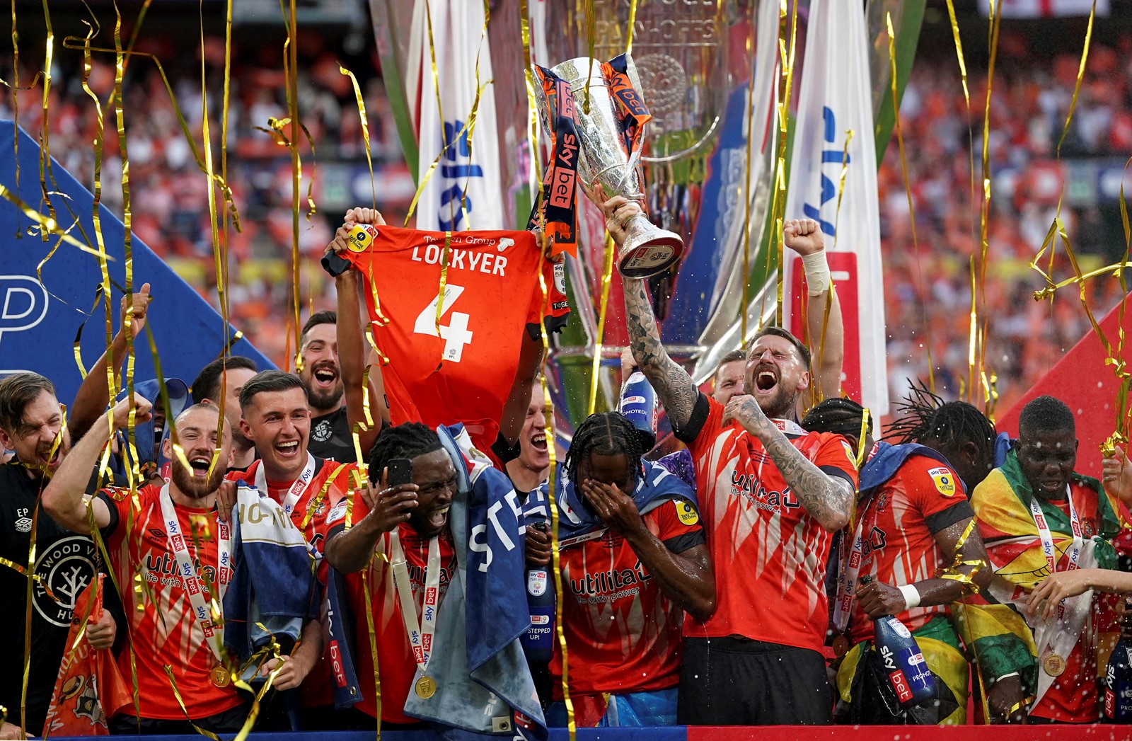 OCR-L-RELEGATION-COL-0604-1_1063361413.jpg