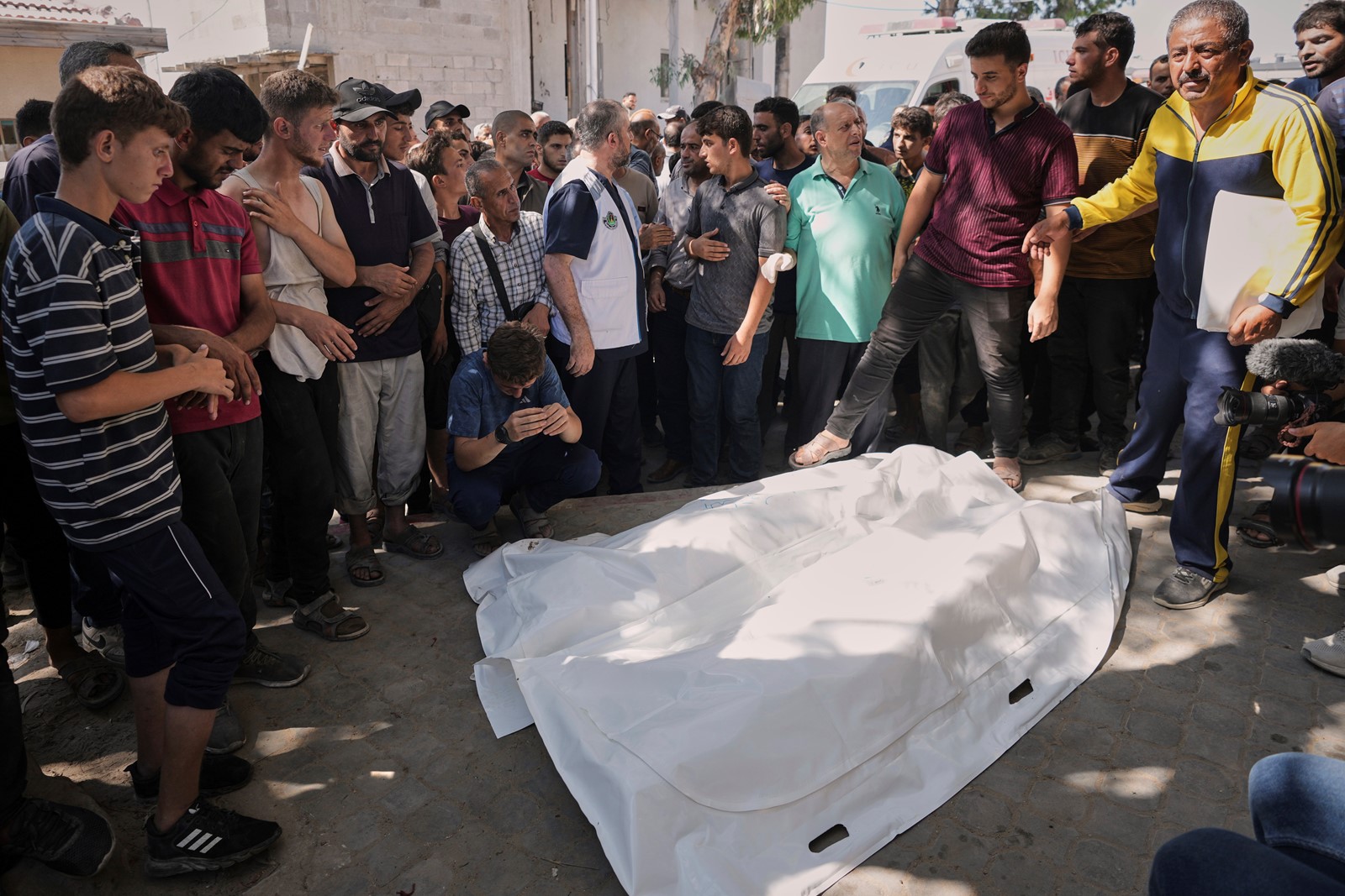 Mideast_Wars_Gaza_Doctor_70959--798fd_1095141463.jpg