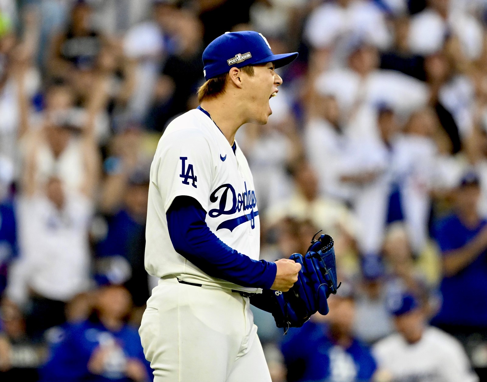 1011_NWS_LDN-L-DODGERS-1012-KB23_1085125012.jpg