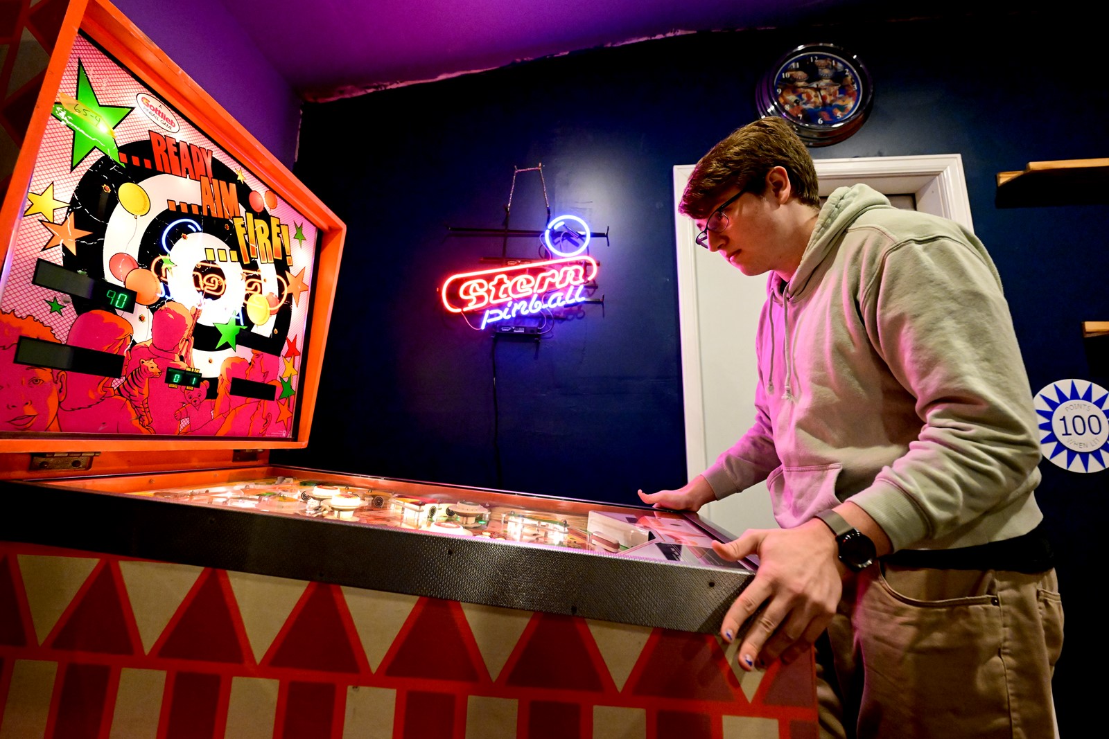 DCC-L-PINBALL_1MJ0091_1059225004.jpg