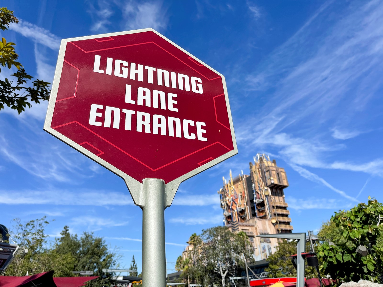 1210_NWS_OCR-L-DISNEY-DEALS-1213-07_216780136_1087483414.jpg