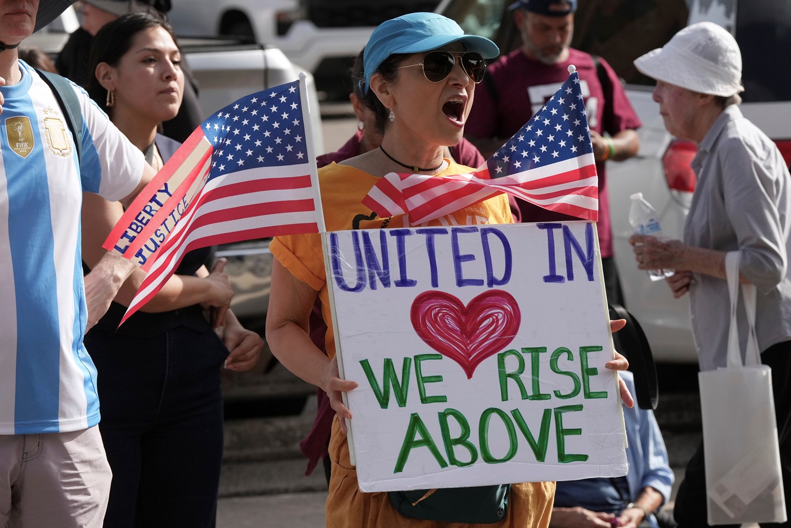 Immigration_Courts_Arrests_Protest_79304--b7a54_1095229365.jpg