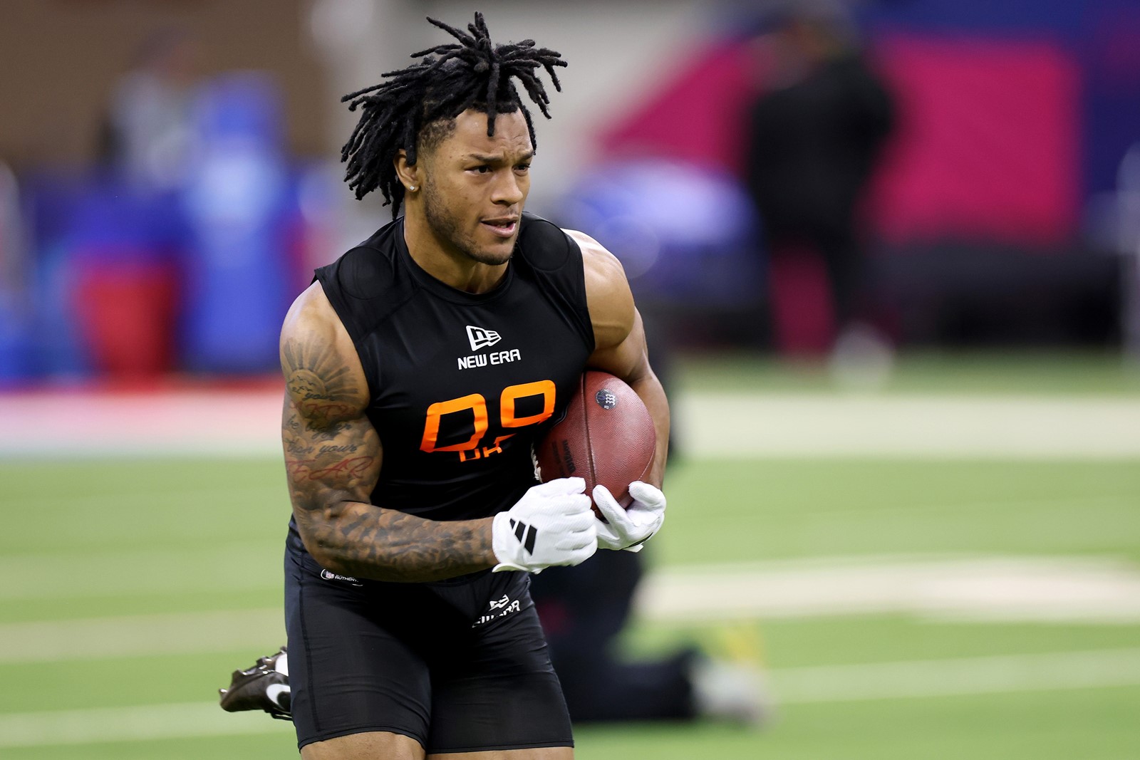 0424_NWS_TNS--SPORTS-FBN-DRAFT-CHARGERS-HAMPTON-GET_227623566_1092354385.jpg