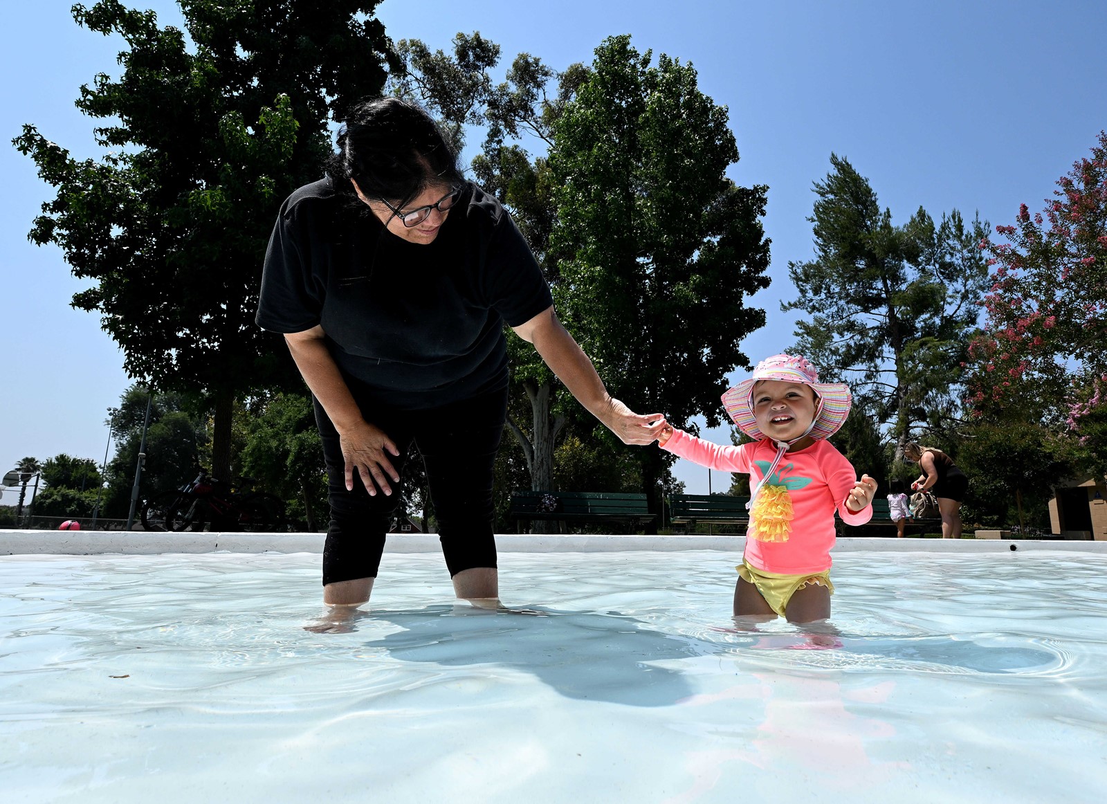 0714_NWS_IDB-L-COMMUNITY-WADING-0719-06-WL_1095333077.jpg
