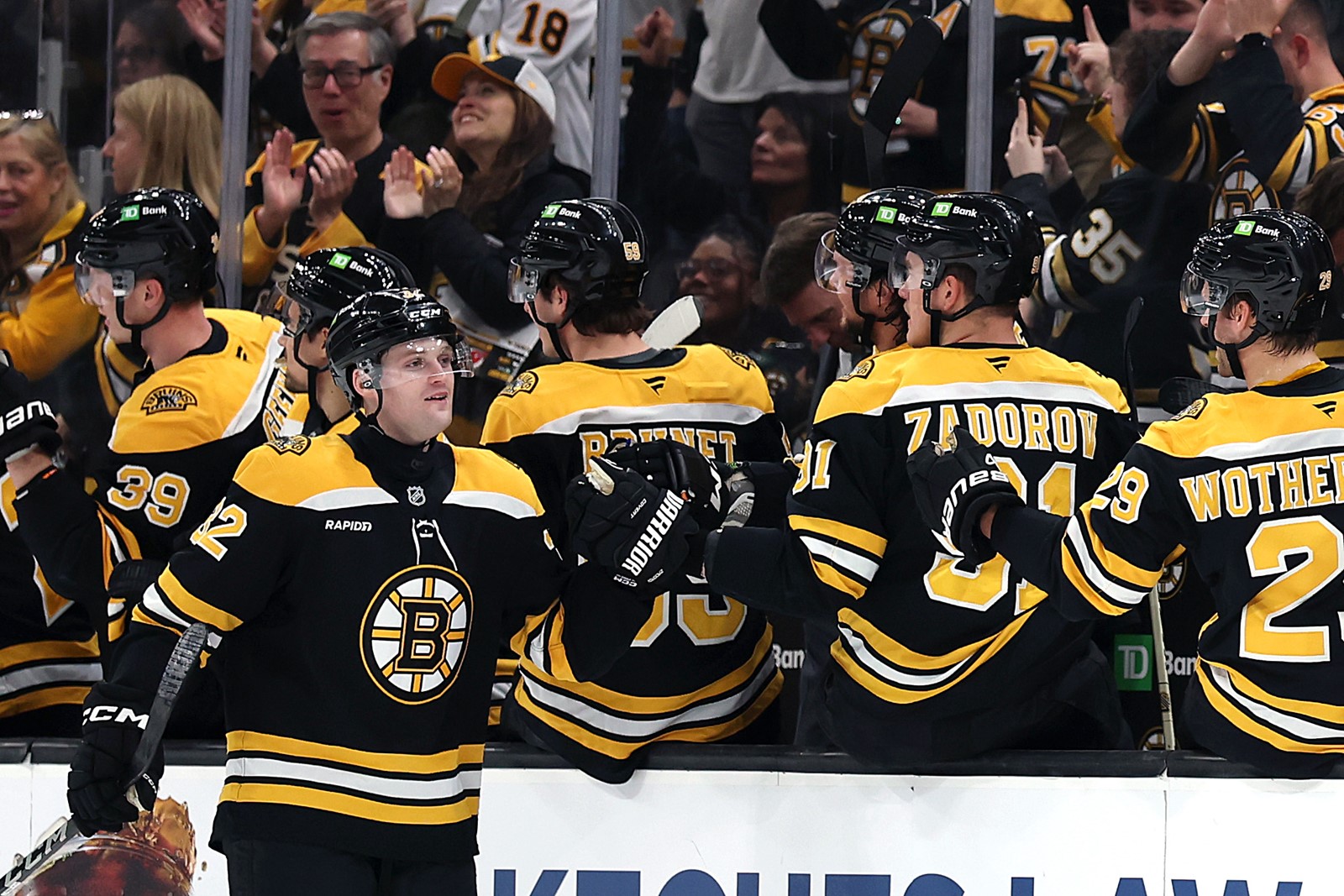Bruins-goal_1095354528.jpg