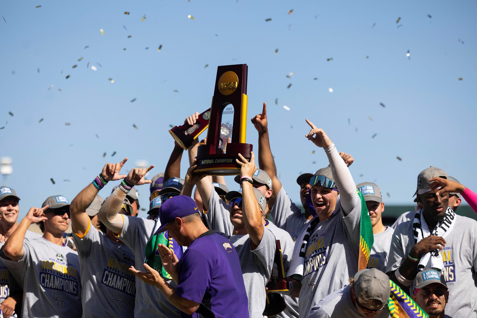 CWS_Finals_Baseball_55052--59786_1094560881.jpg