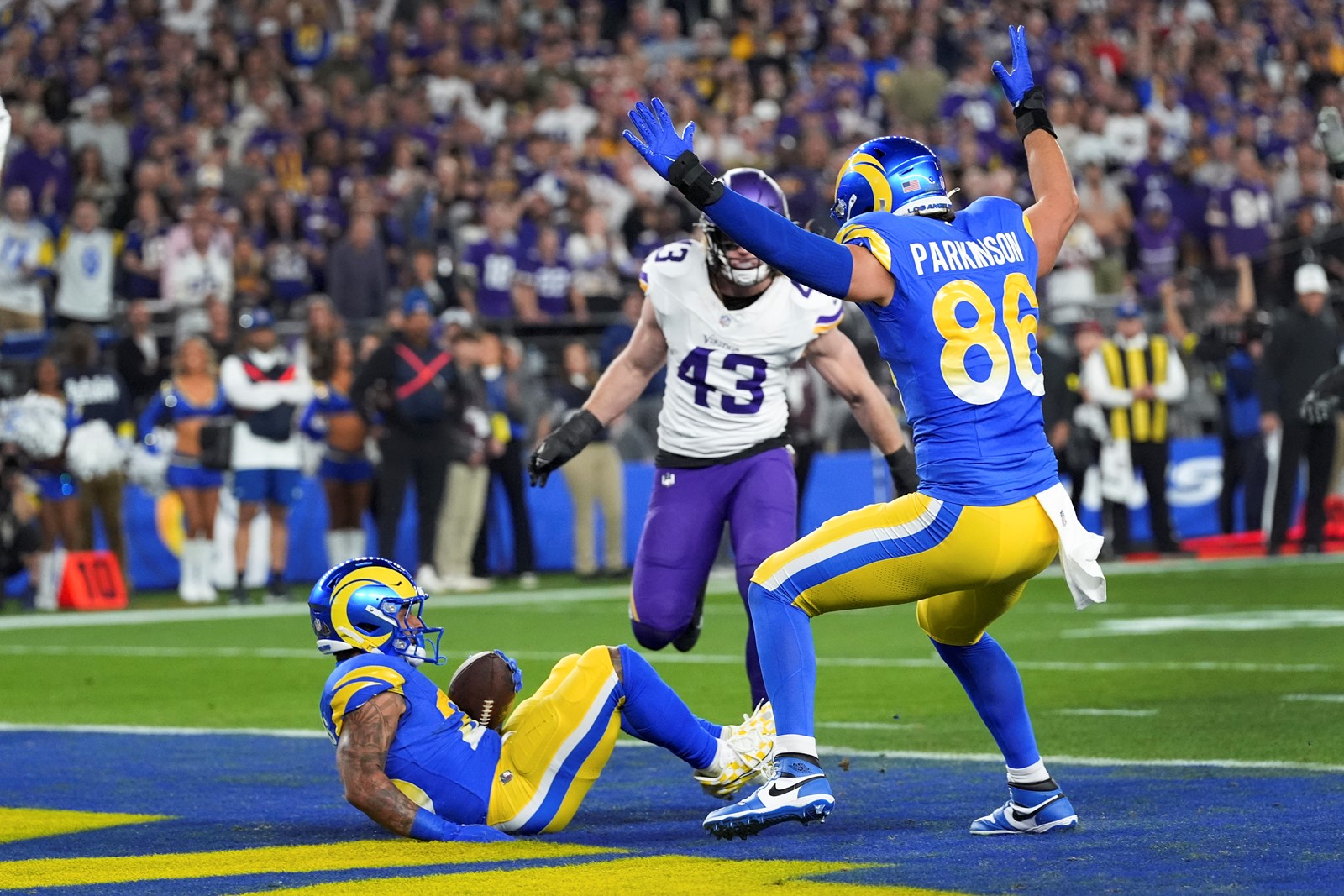 Vikings_Rams_Football_07227--65410_1088591841.jpg