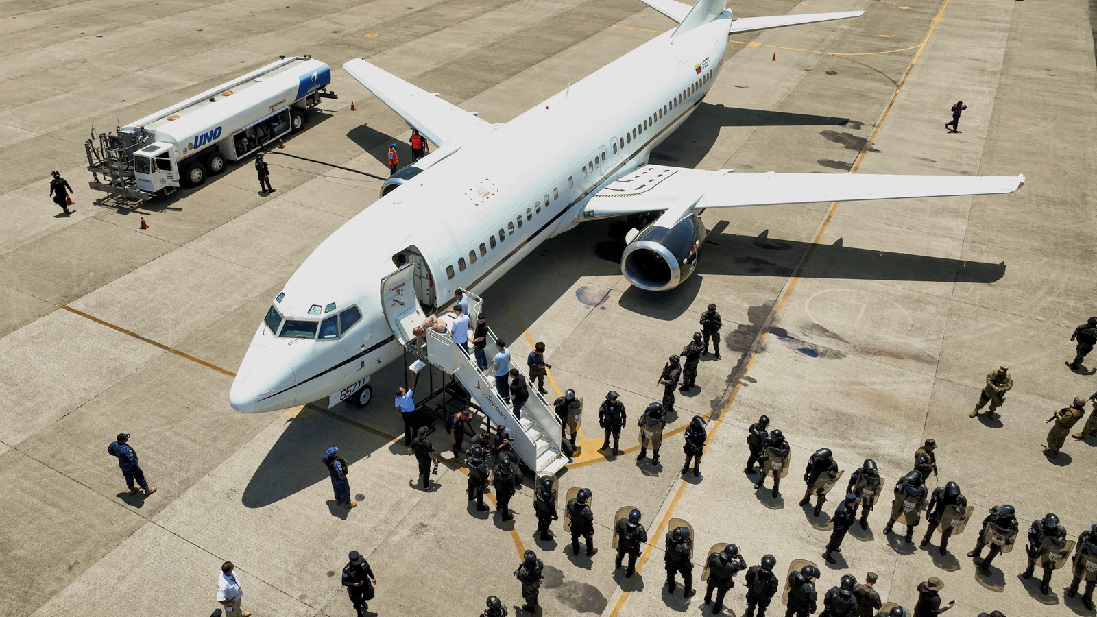 El_Salvador_Venezuela_US_Deportees_01192--97d32_1095463688.jpg