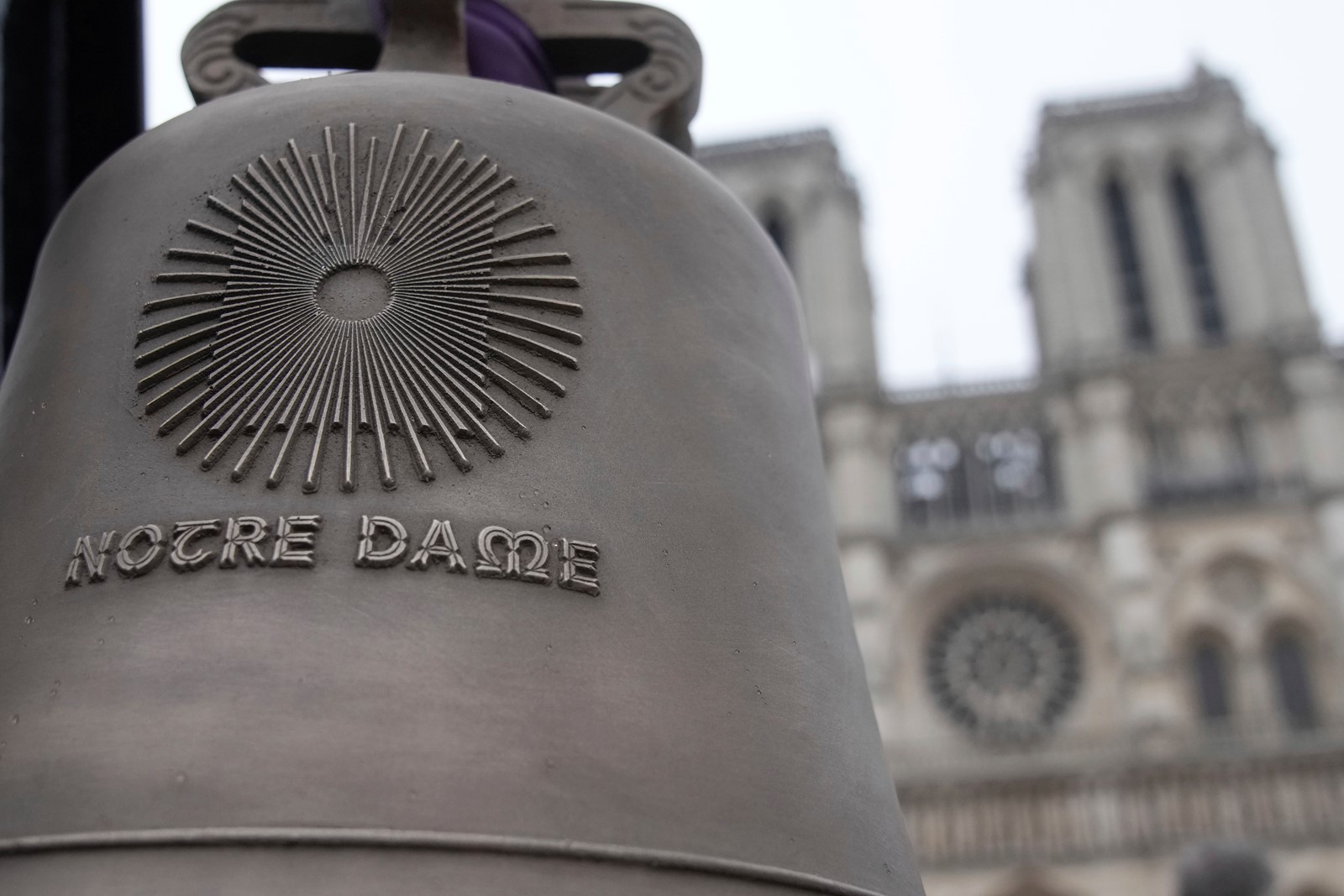 France_Notre_Dame_Olympic's_Bell_00566--b6aae_1086261778.jpg