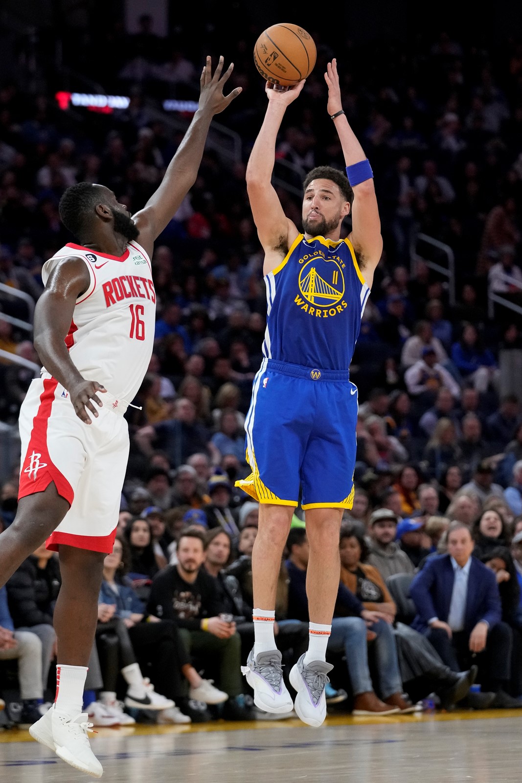 Rockets_Warriors_Basketball_58211--1c1fa_1060019927.jpg