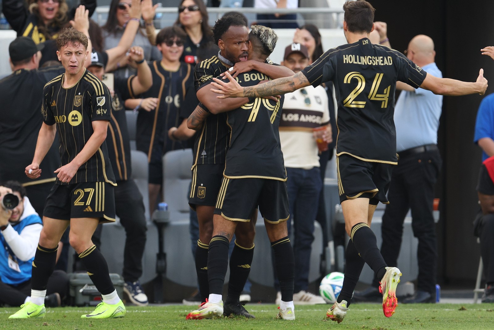 0222_NWS_LDN-L-LAFC-0223-09_1090082717.jpg