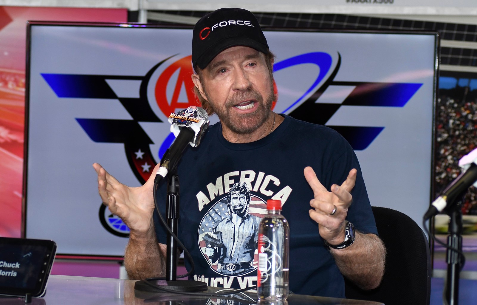 Obit_Chuck_Norris_02929--349c3_1104670490.jpg