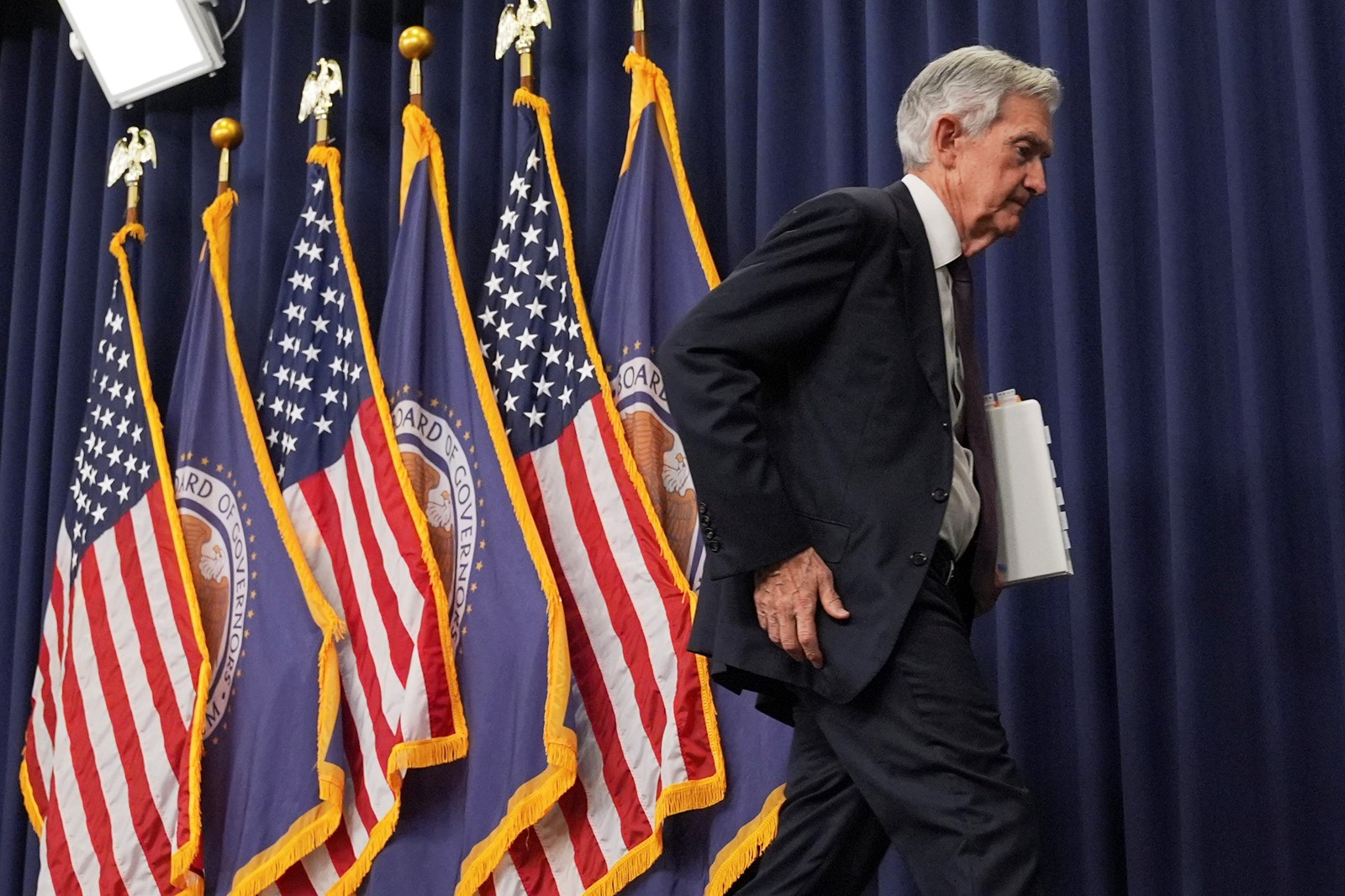 Federal_Reserve_Powell_44056--256a2_1093660192.jpg