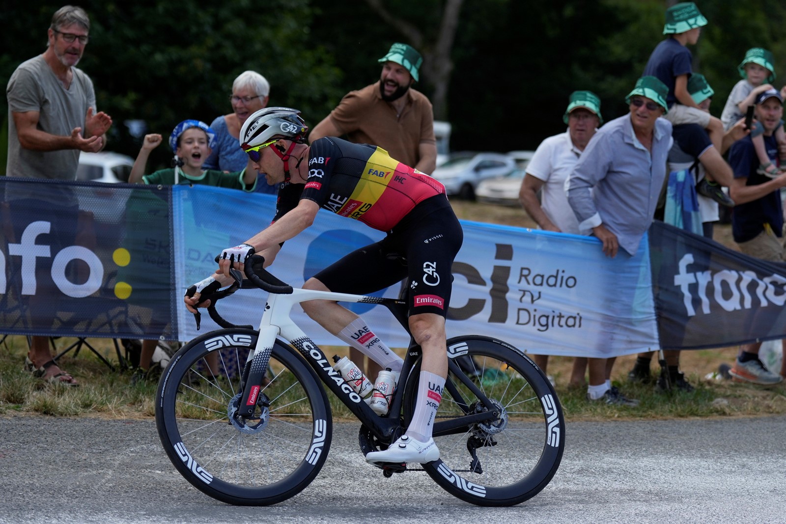 Cycling_Tour_de_France_87500--5928f_1095510733.jpg