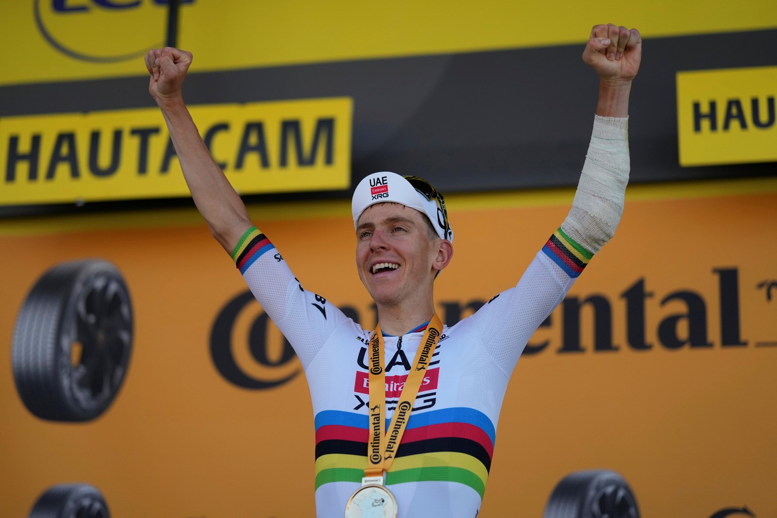 Cycling_Tour_de_France_46077--d8182_1095437413.jpg