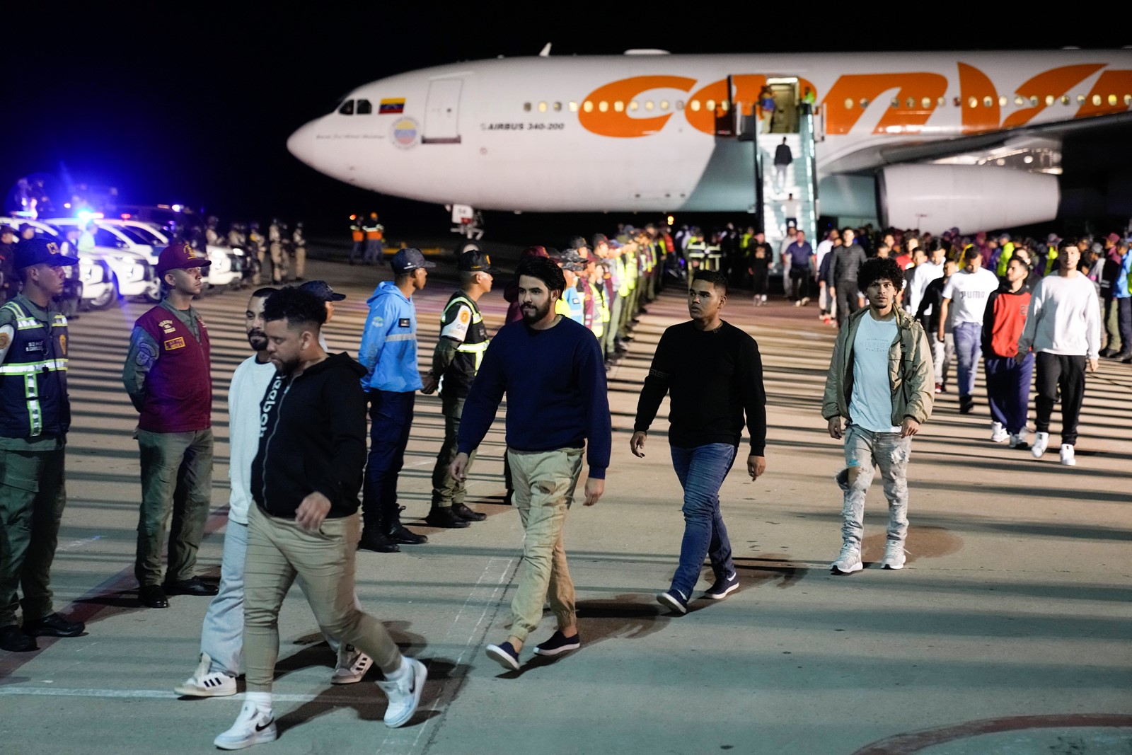 Venezuela_US_Deportation_Flight_35325--7baf4_1091339073.jpg