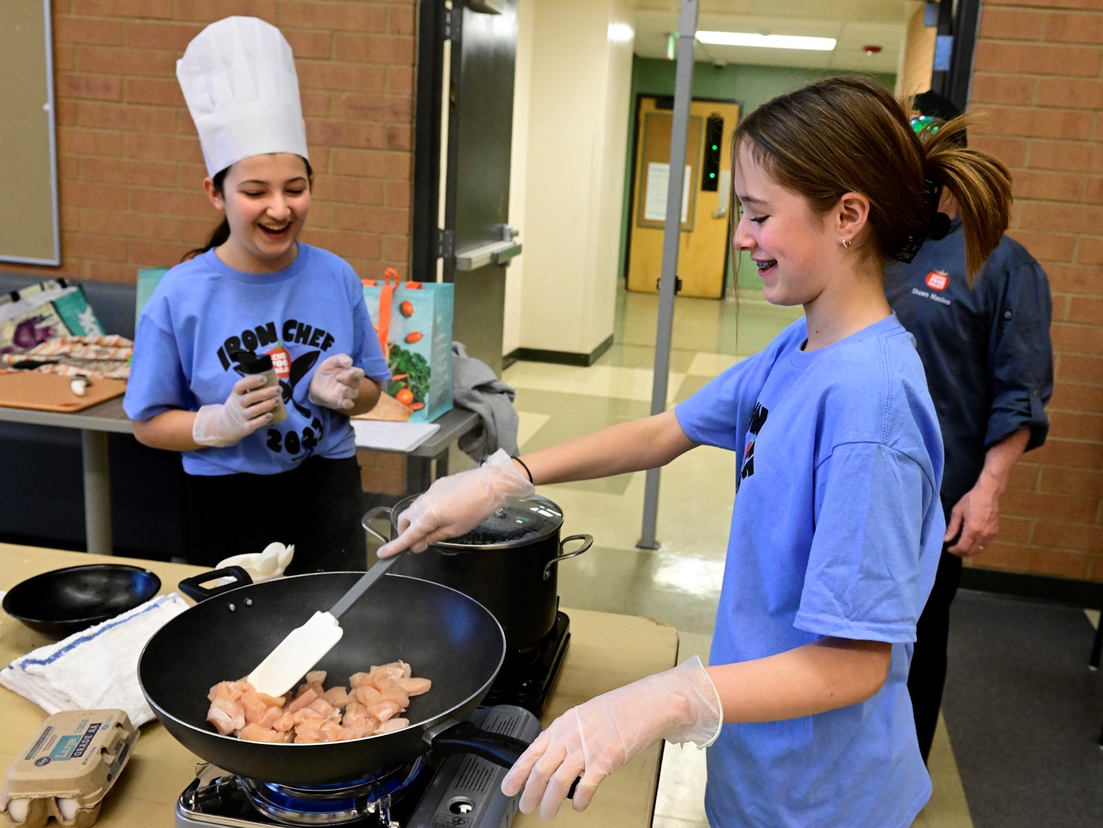 DCC-L-IronChef162_1060538316.jpg
