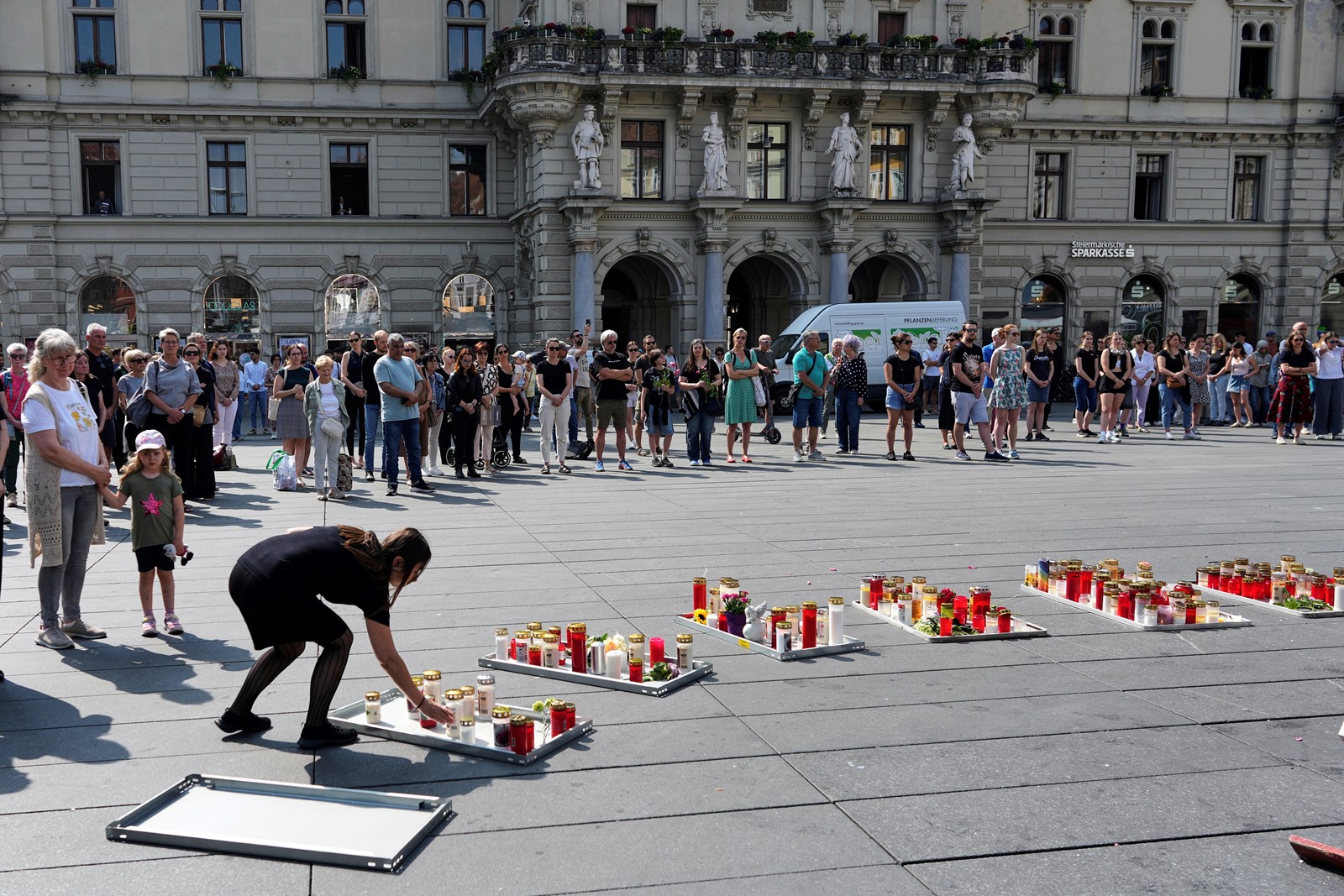 Austria_School_Shooting_66699--0c604_1094154495.jpg