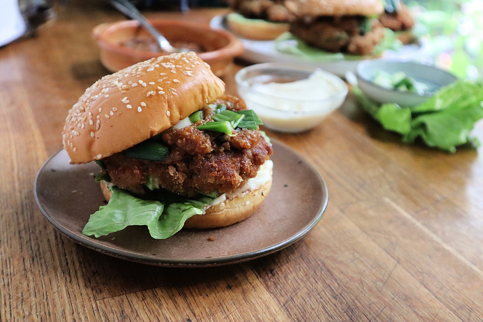 FOOD-SHRIMP-BURGERS-PG_1095355890.jpg