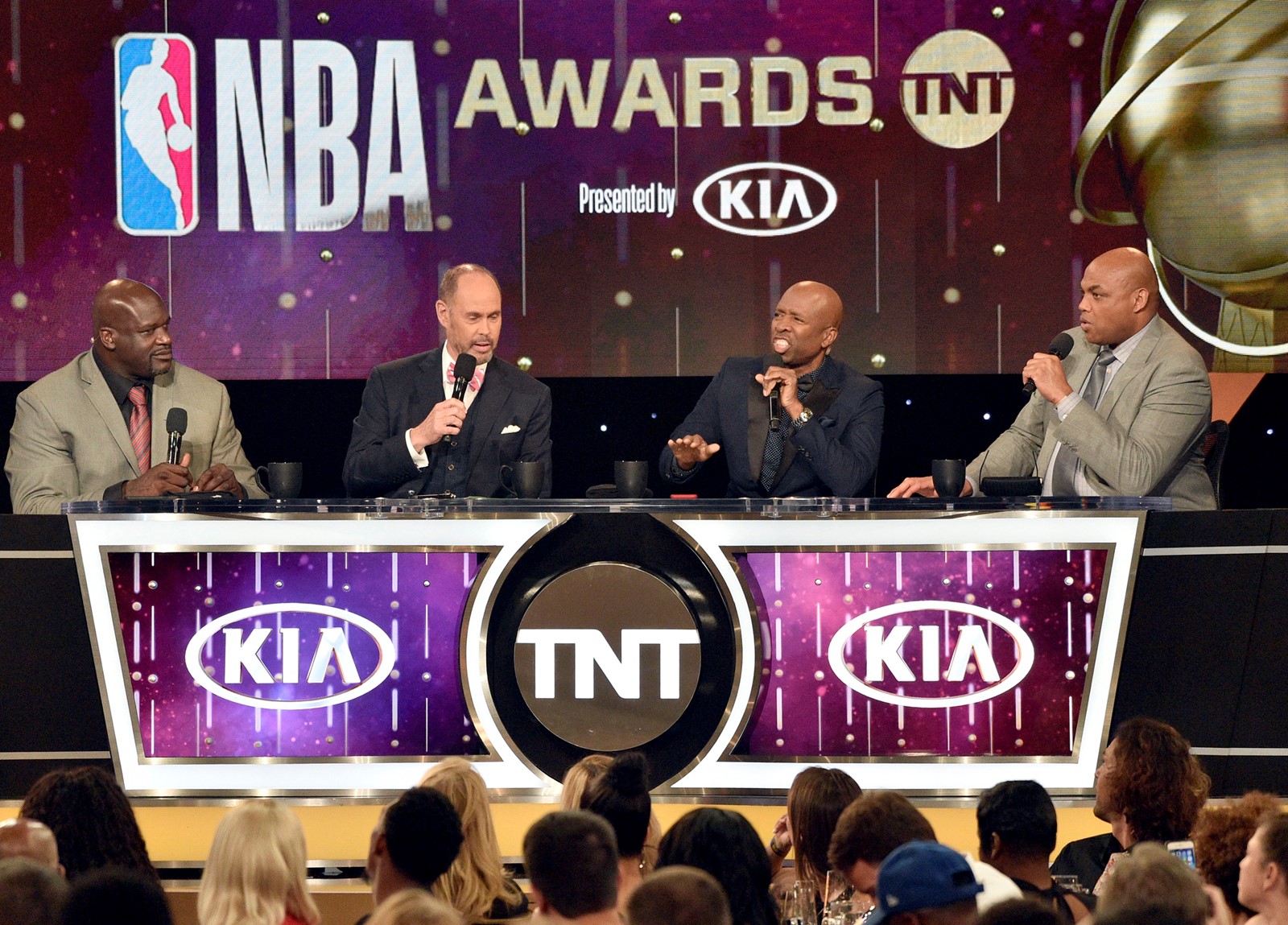NBA_TNT's_Farewell_35892--5562d_1094077300.jpg
