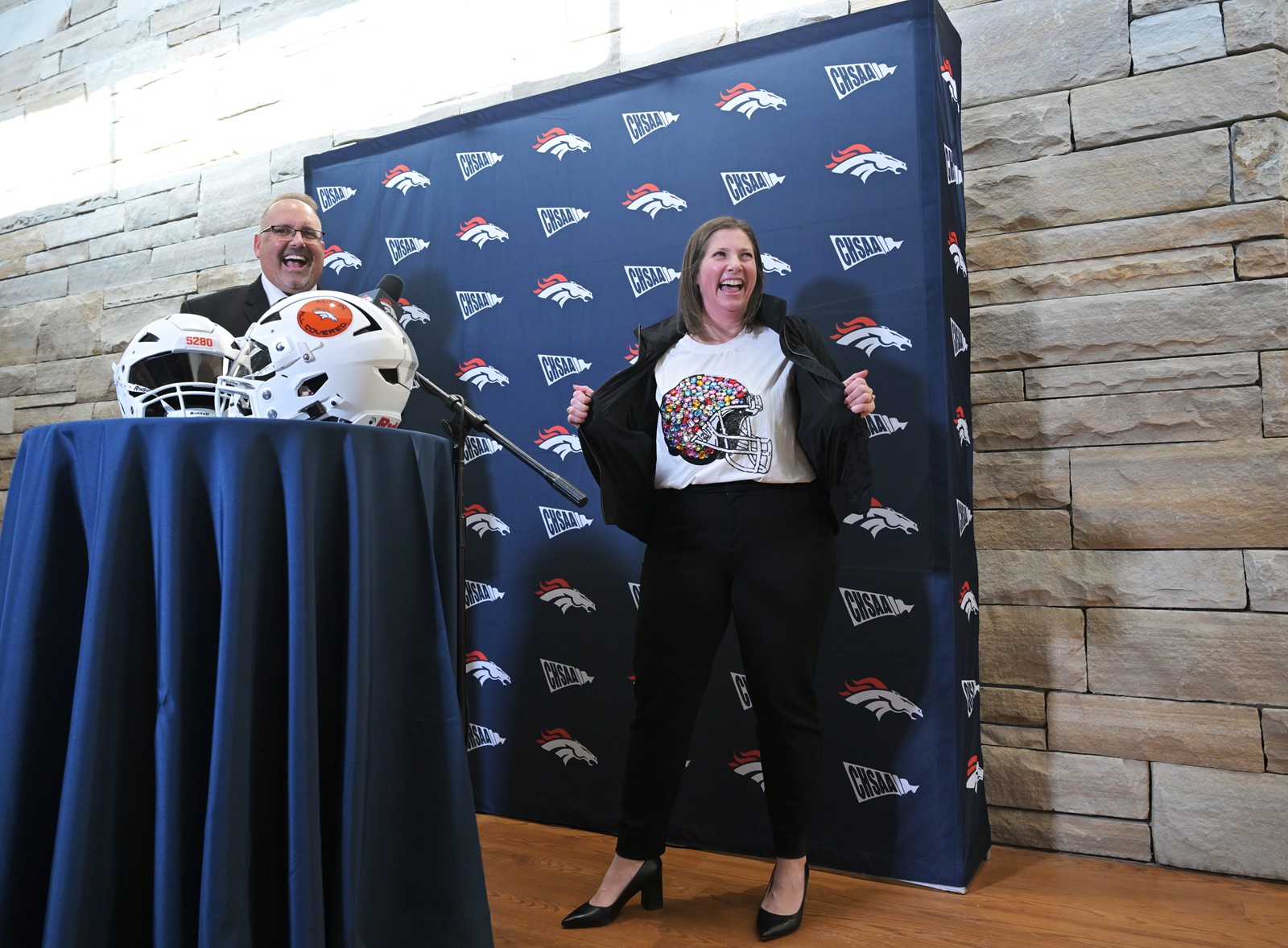 TDP-L-Broncos-CHASA-Helmets-RJS-7042_1089163330.jpg