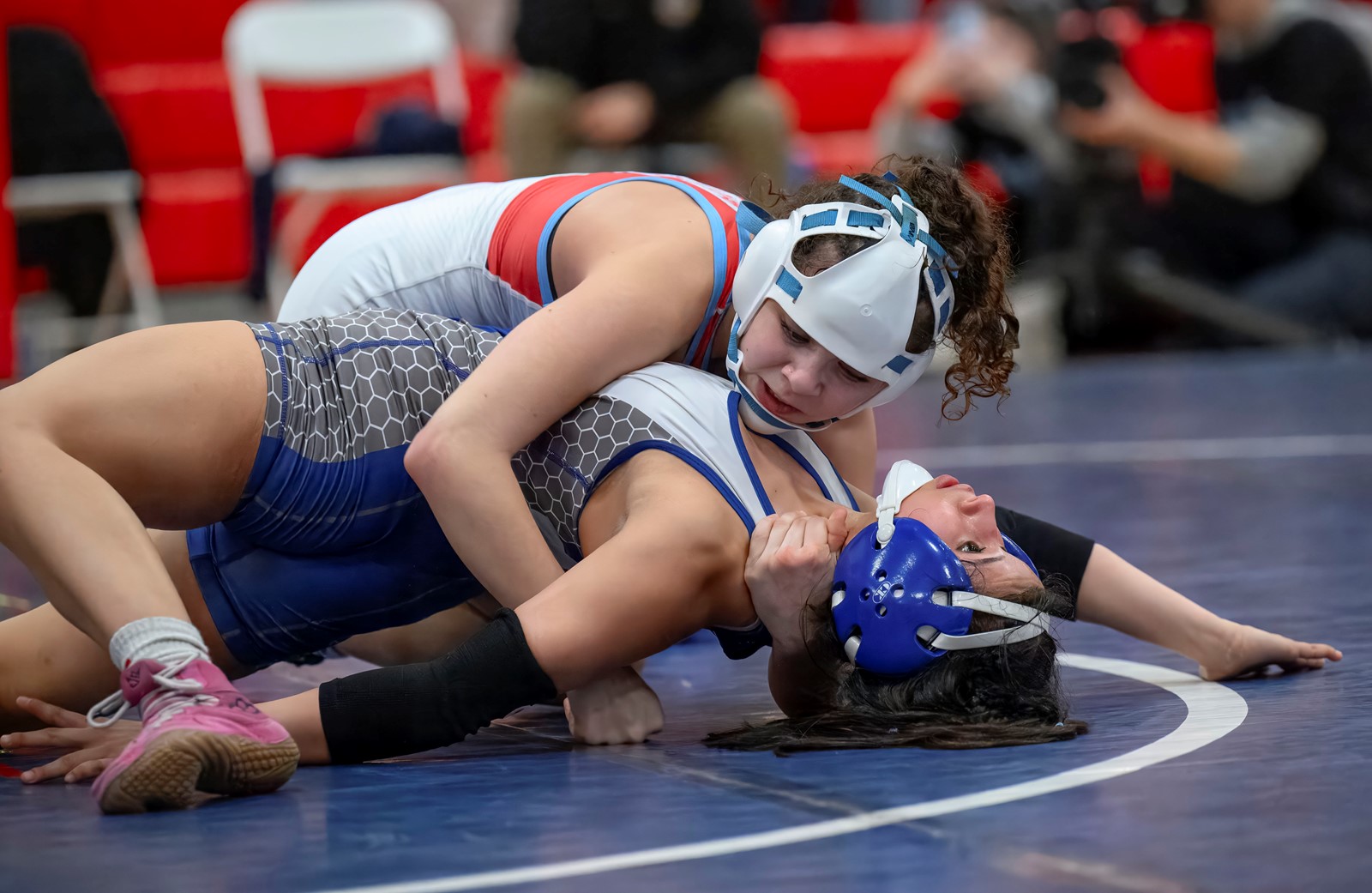 0207_NWS_OCR-L-A2-GIRLSWRESTLING_1089531565.jpg
