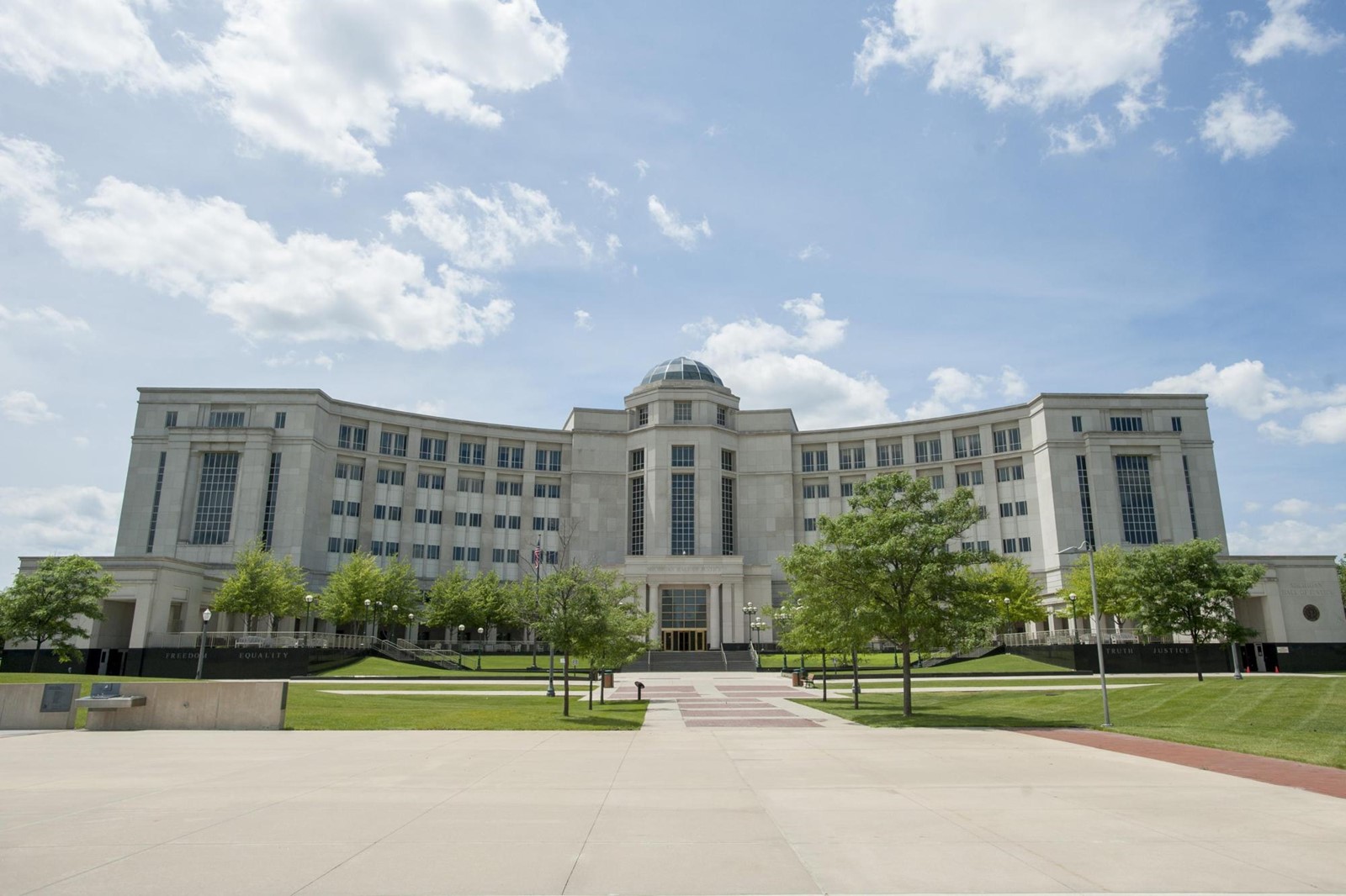 202506161930MCT_____PHOTO____US-NEWS-MICHIGAN-SUPREME-COURT-SIDES-WITH-1-DTN#1_1094380287.jpg