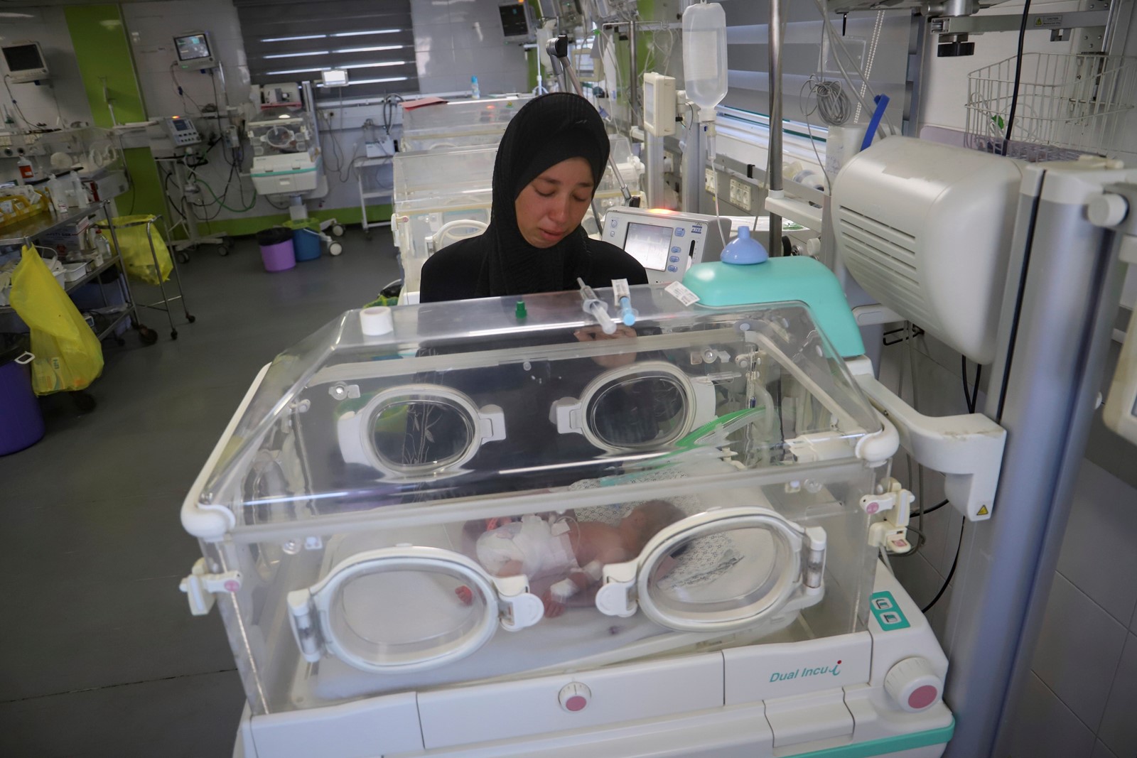 Middle_East_Wars_Gaza_Premature_Babies_22063--54ef6_1094663159.jpg