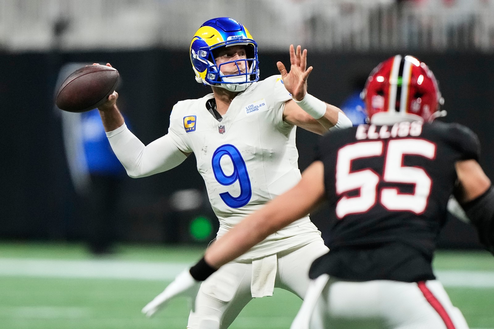 Rams_Falcons_Football_65666--45f15_1101548707.jpg