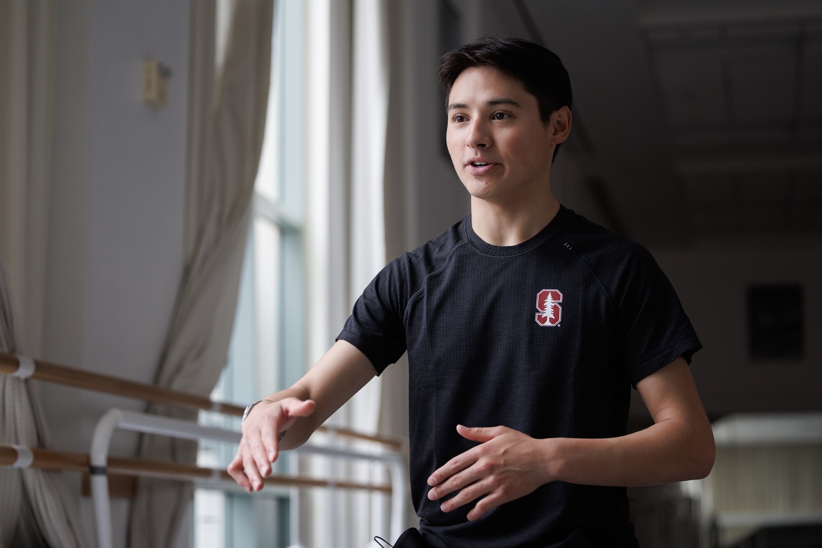 SJM-L-BALLETDANCER-2_1095084615.jpg