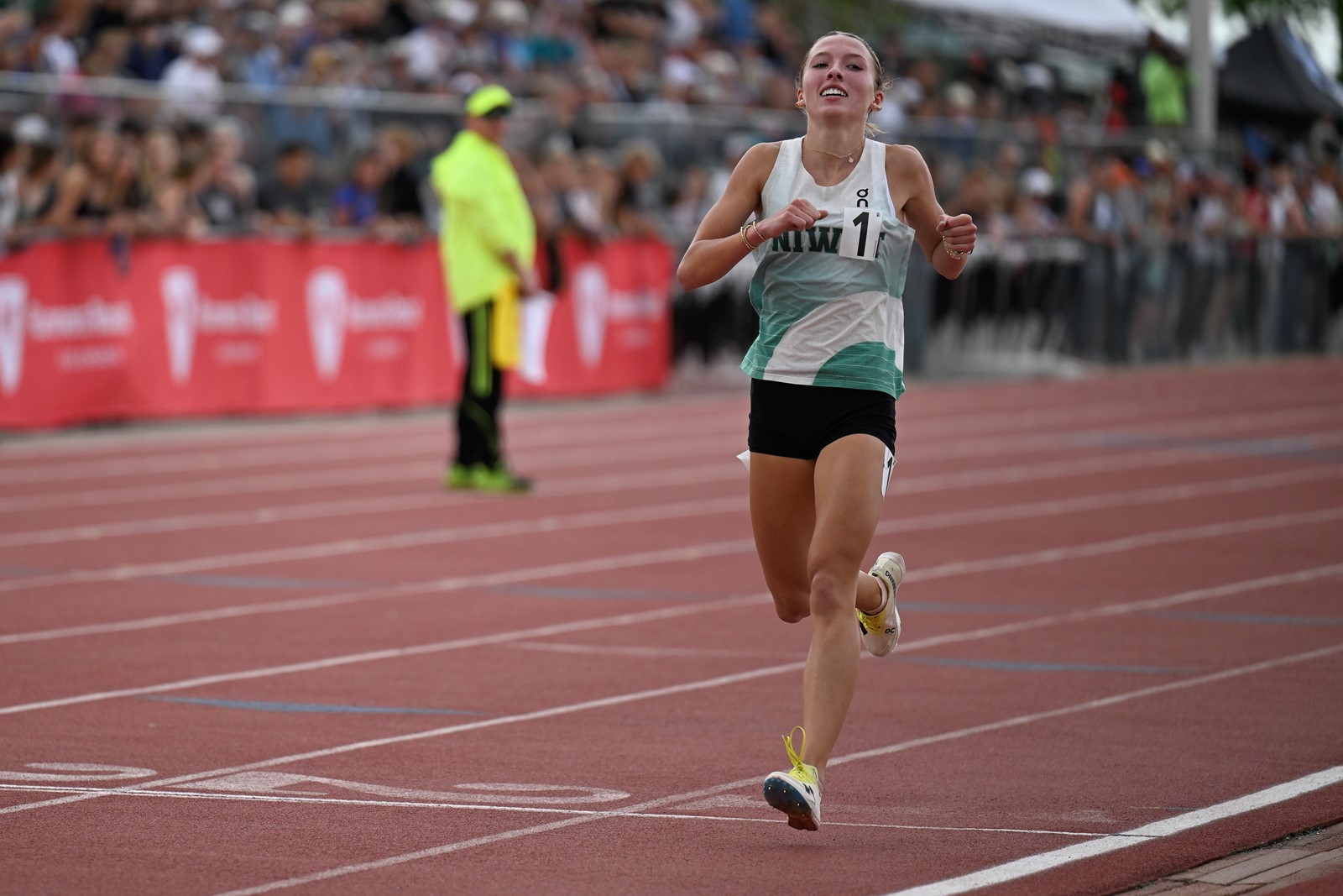 DCC-L-TRACK_2MJ4868_1093231128.jpg