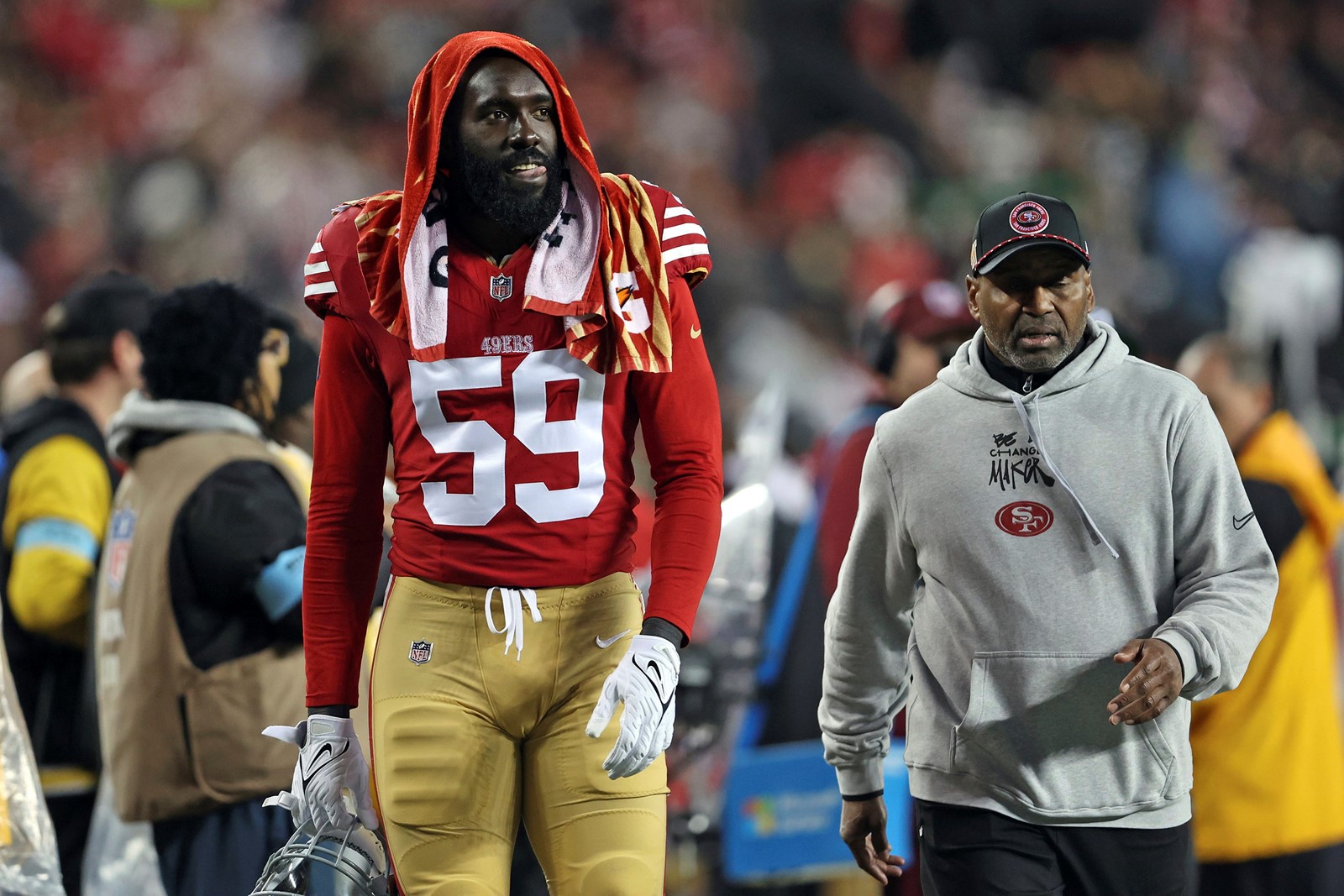 49ers_Campbell_Football_64453--14481_1087593837.jpg