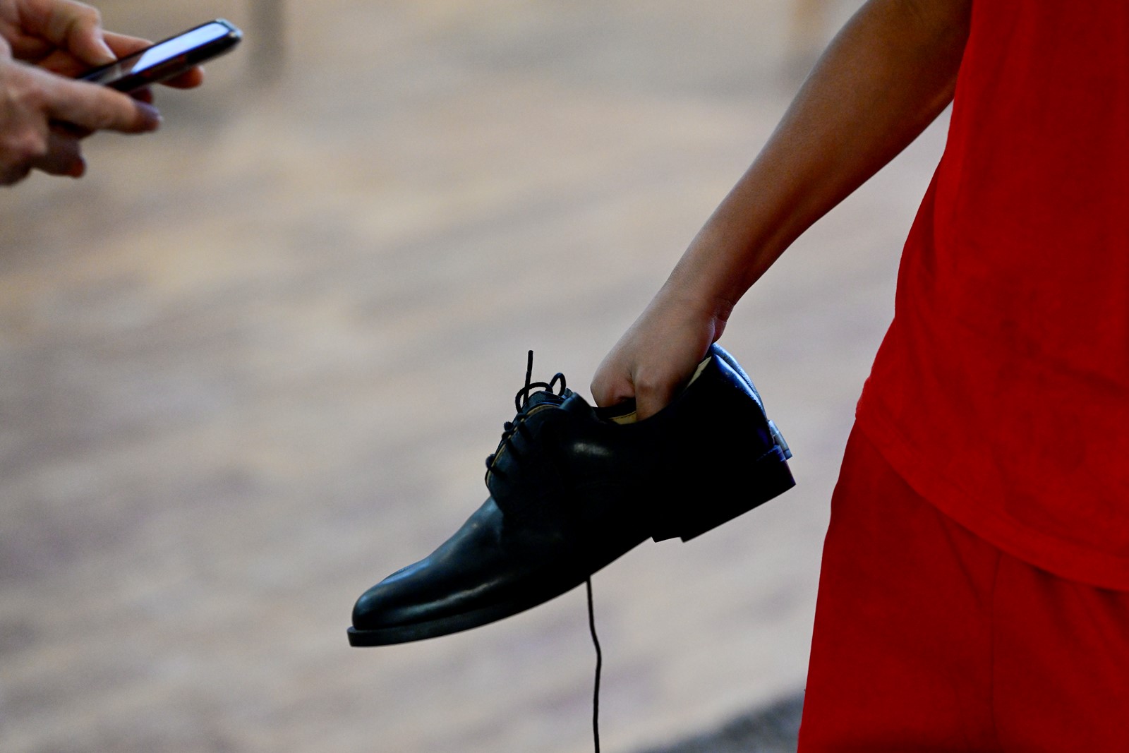 DCC-L-SHOES_2MJ7503_1059385322.jpg