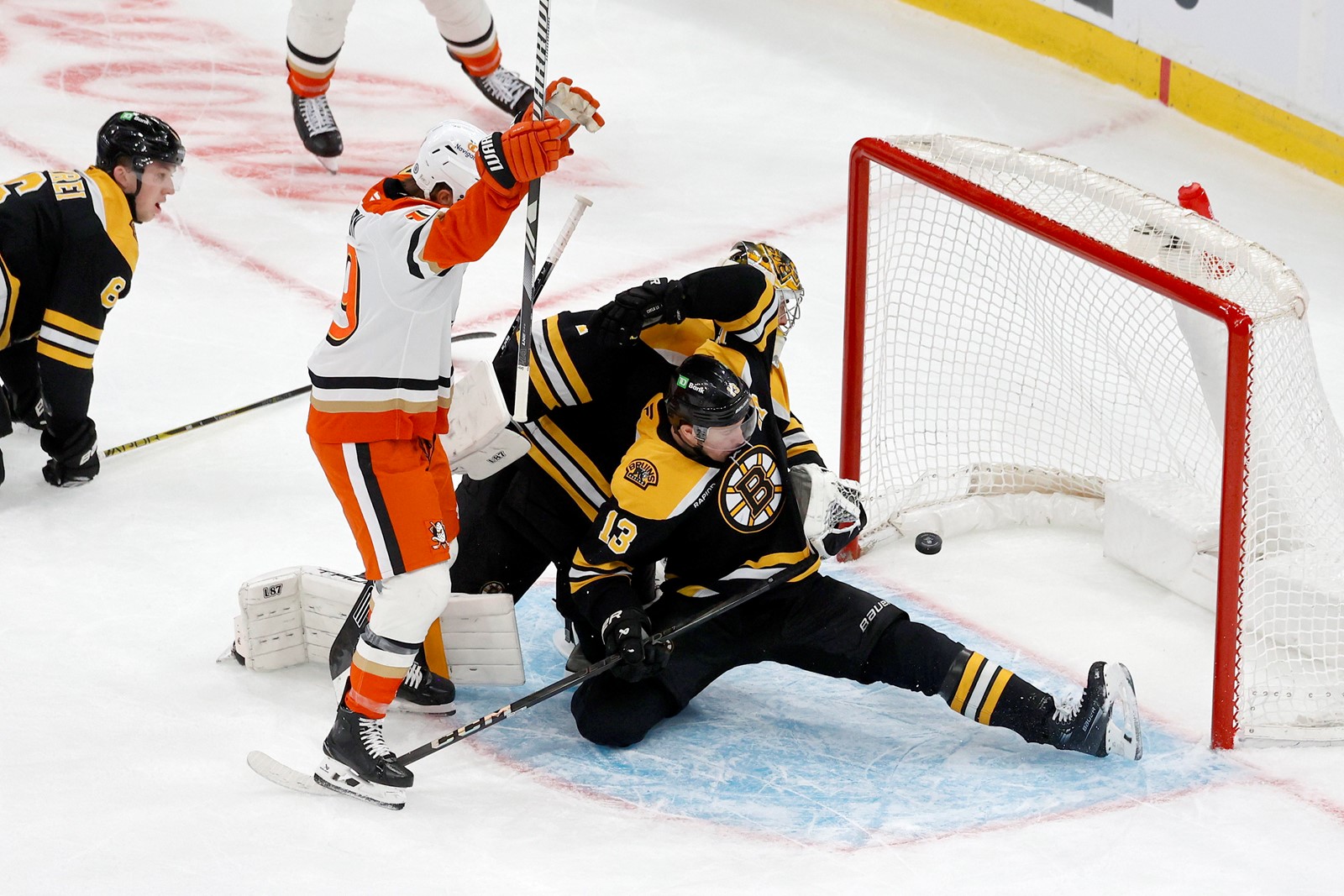 Ducks_Bruins_Hockey_67388--50d7d_1090089724.jpg