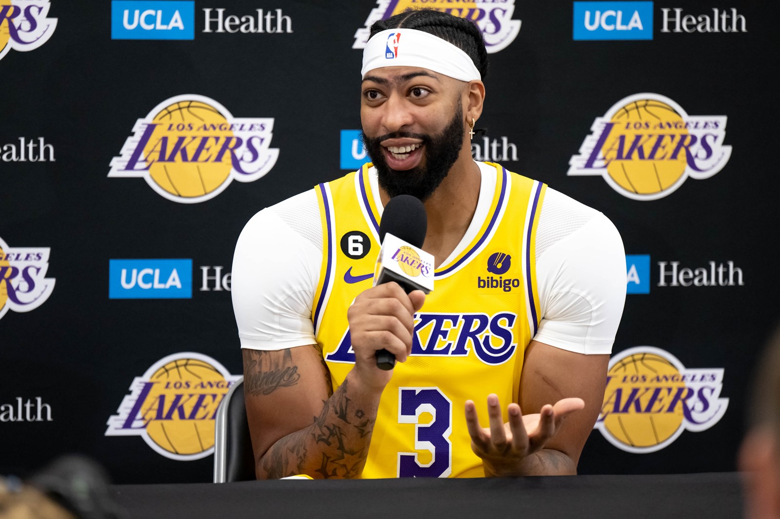 0410_NWS_LDN-L-LAKERS-0927-DC-46_100777530_1061355225.jpg
