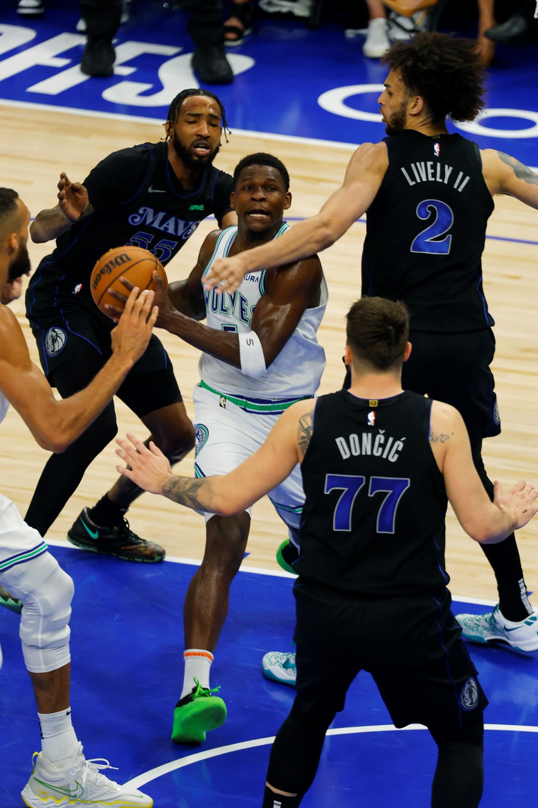 Mavericks_Timberwolves_Basketball_95461--72e0b_1079160612.jpg