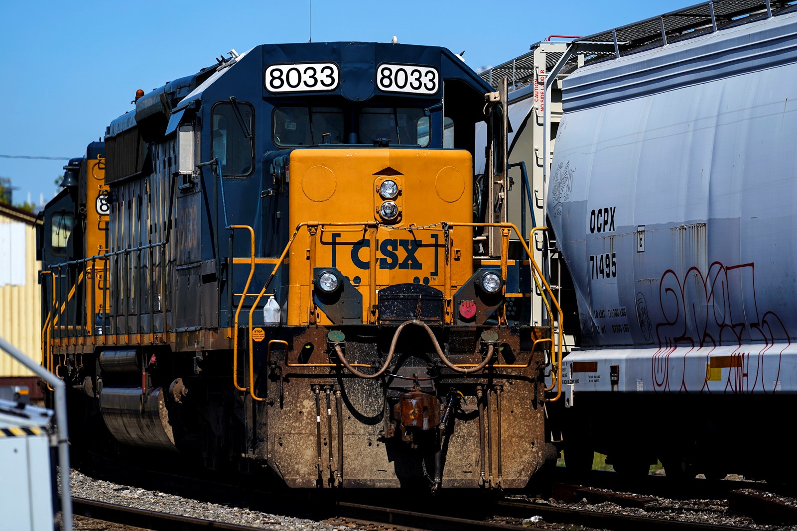 Two_Person_Train_Crews_42606--aa049#3_1076961210.jpg