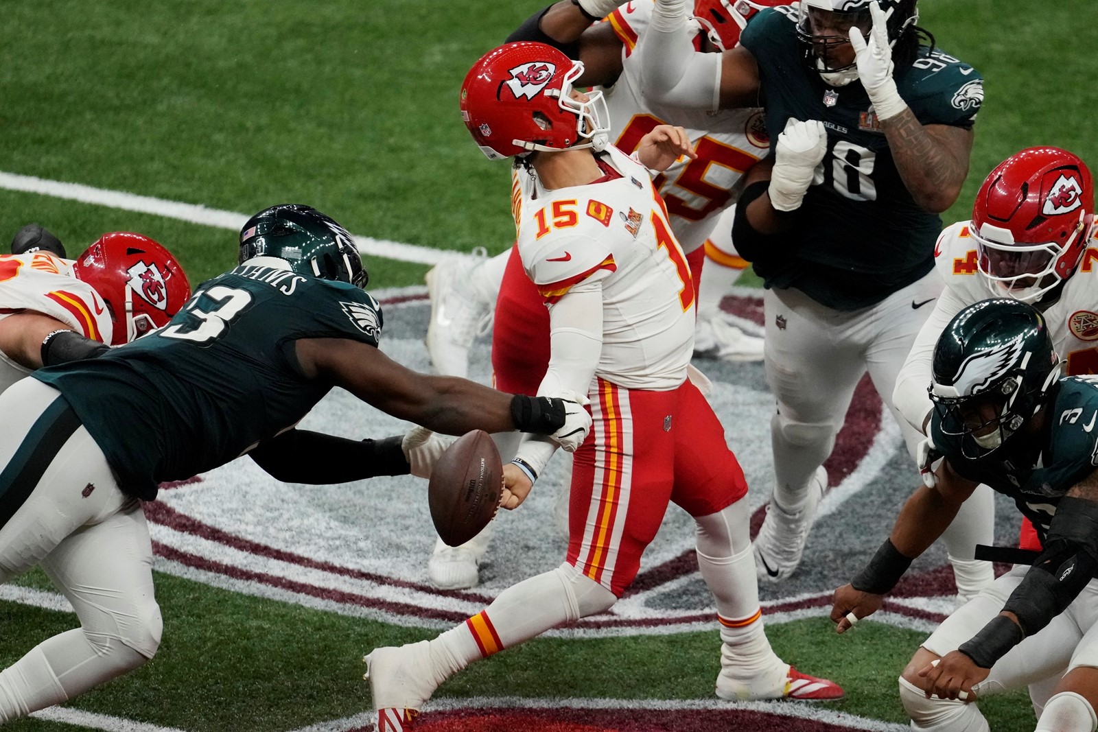 Super_Bowl_Football_20455--ef0a6_1089622345.jpg