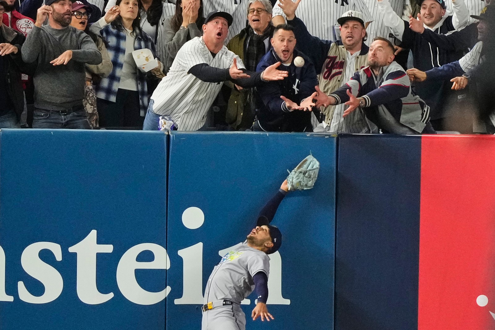 APTOPIX_ALDS_Rays_Yankees_Baseball_547_3--18bc6_1111734268.jpg