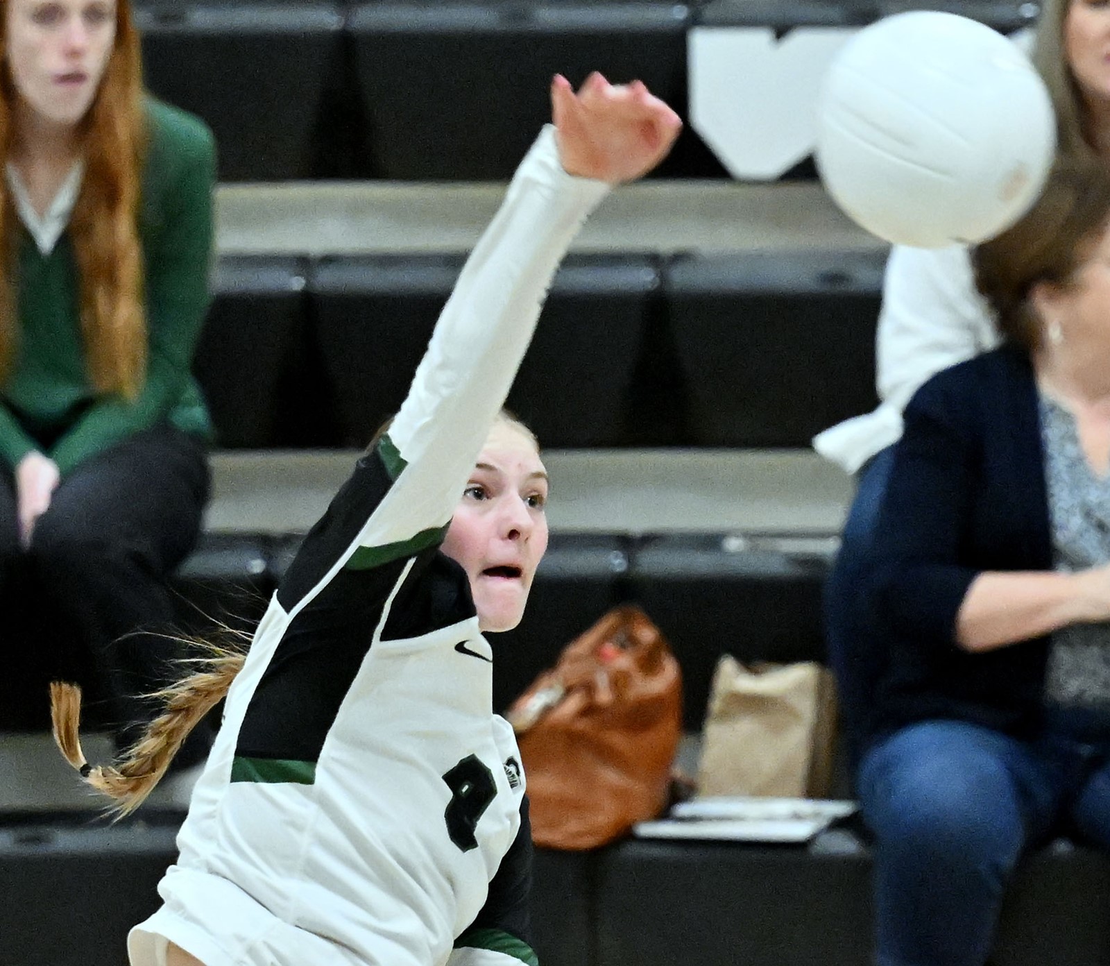 RPE-L-GIRLS-AOTW-0828_1083113535.jpg