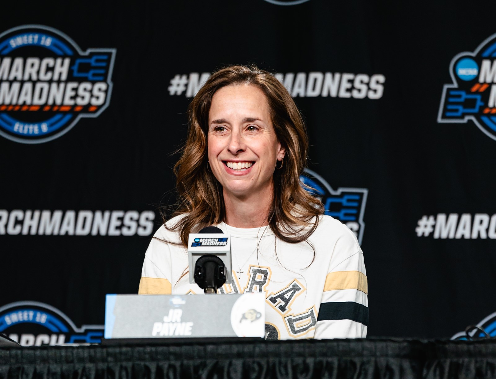 BUF-L-CUWBB-NCAASWEET16-01_1076827858.jpg