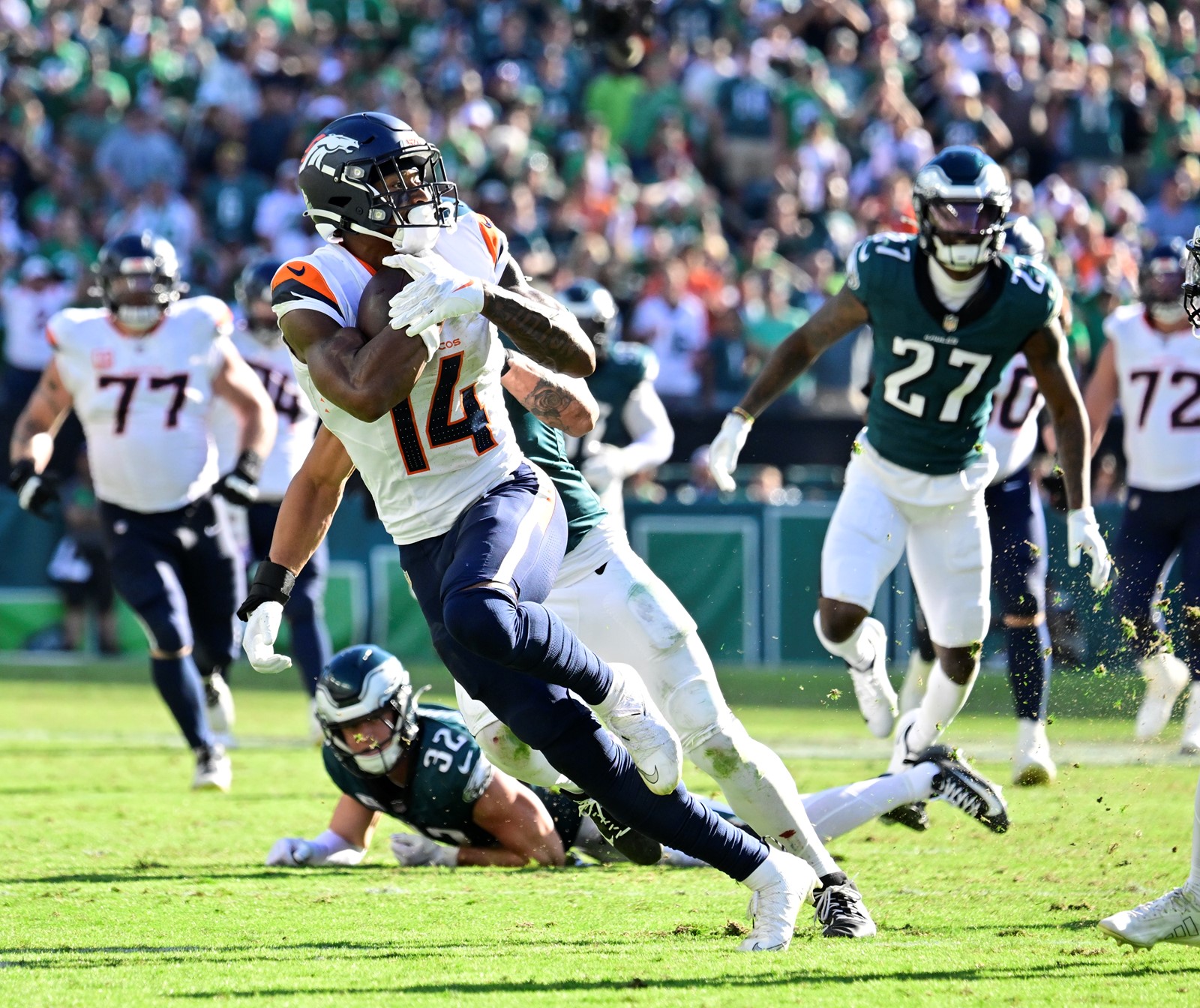 TDP-L-BRONCOS-EAGLES_DSC3294_e190c0_1098396523.jpg