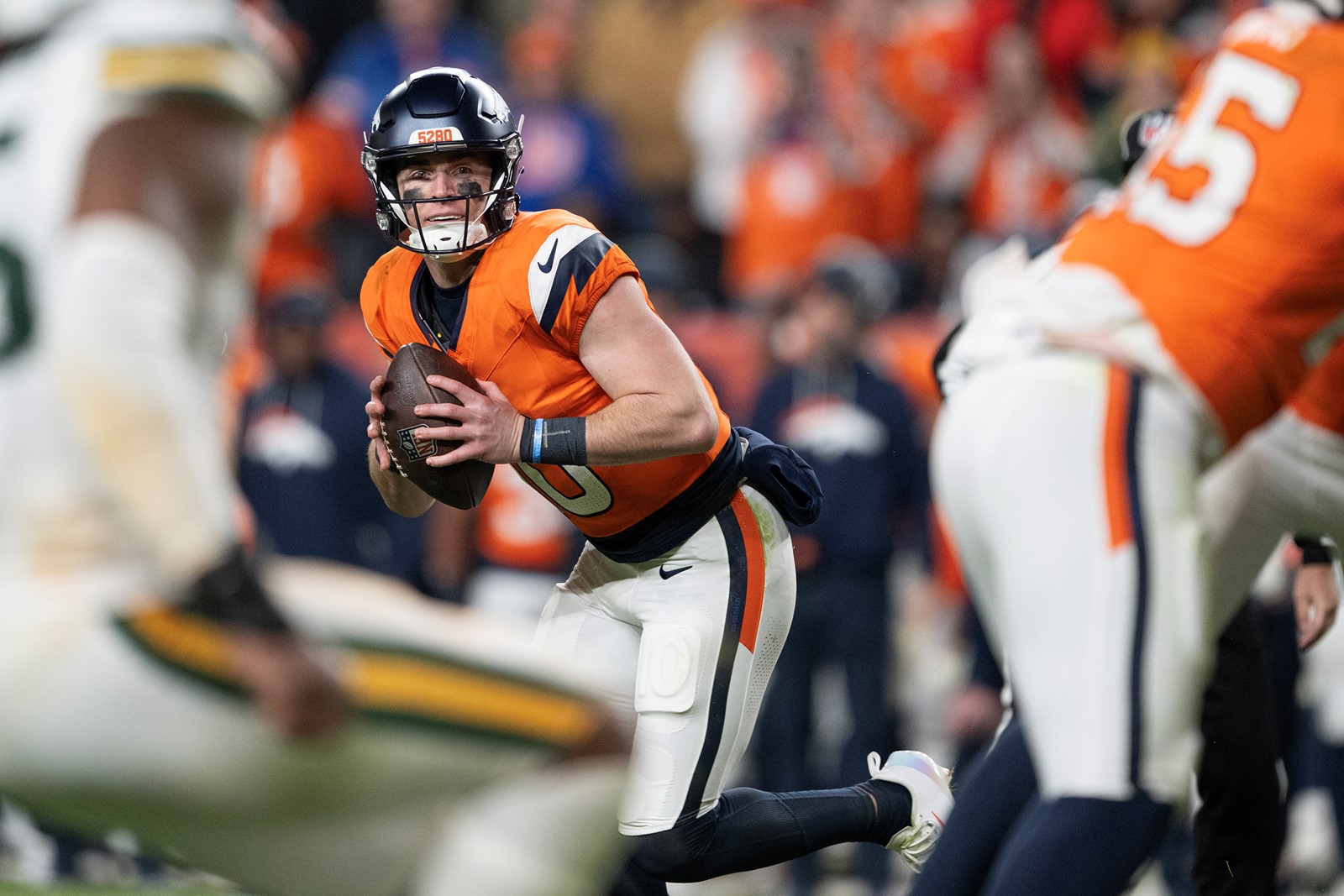 TDP-L-BroncosVsPackersFB-121425-TH-26#1_1101096695.jpg