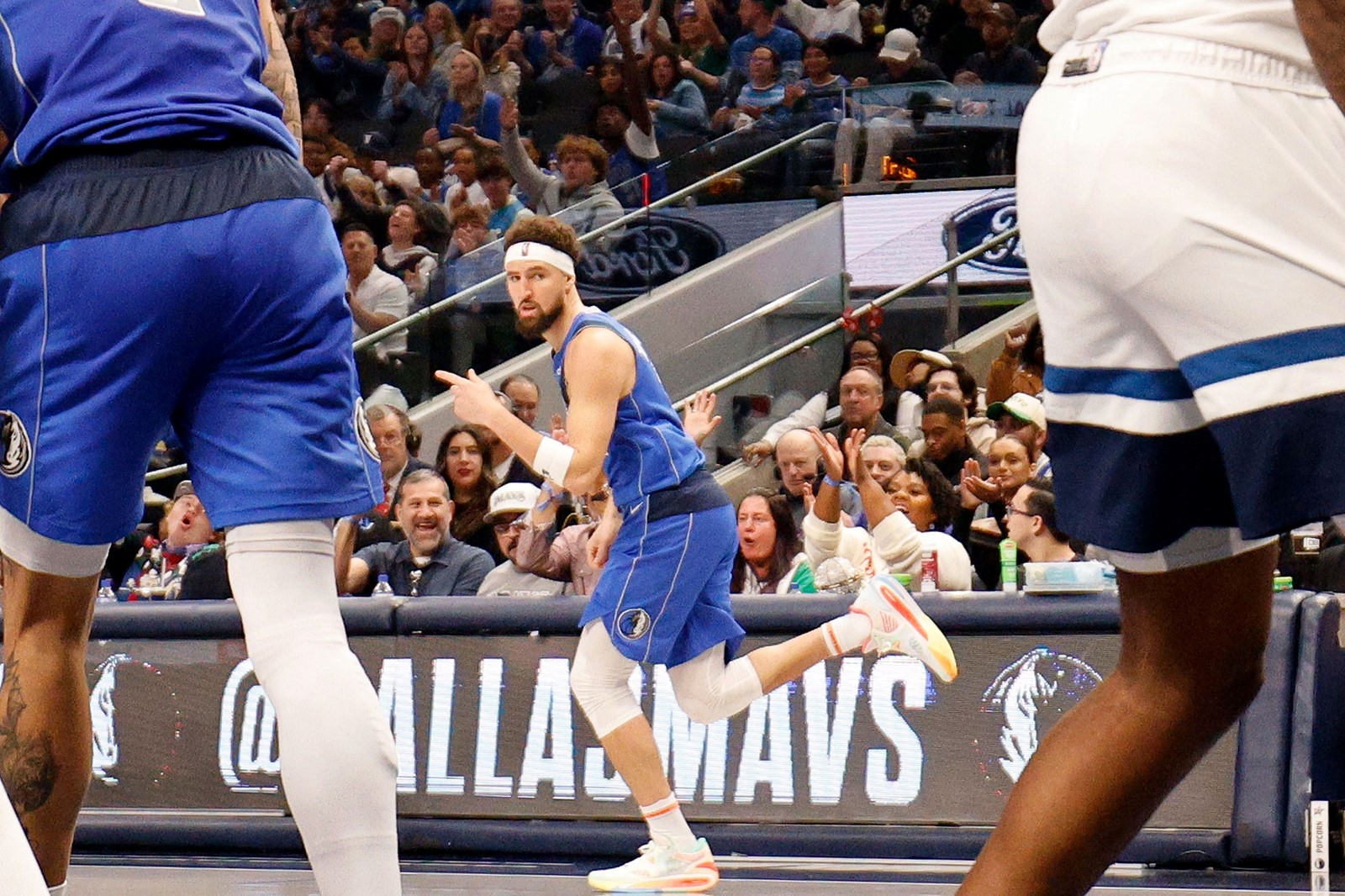 202412252058MCT_____PHOTO____SPORTS-BKN-MAVS-THOMPSON-MILLER-DA_1087975050.jpg