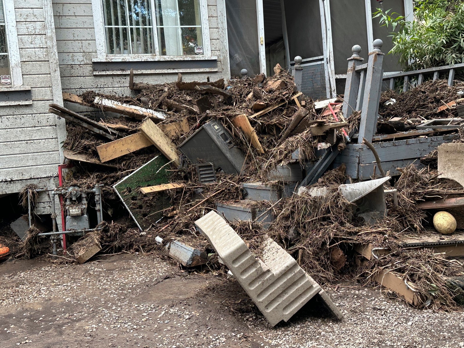 New_Mexico_Flooding_69637--acca7_1095190574.jpg