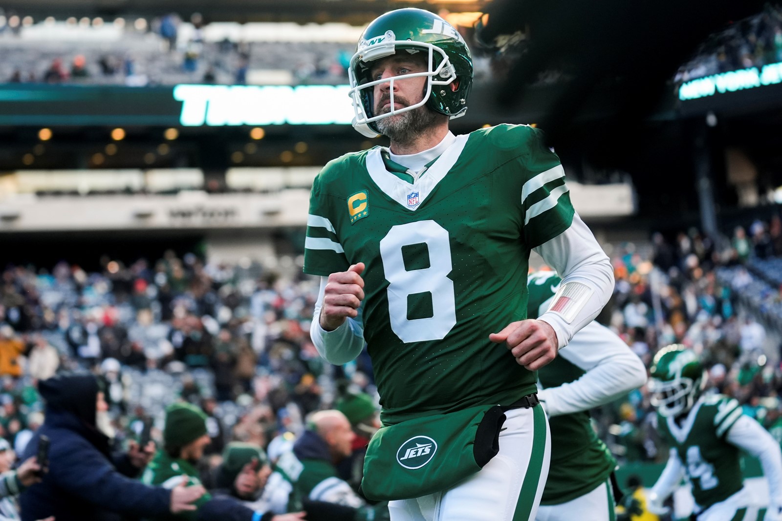Steelers_Rodgers_Football_19152--f8b59_1093918447.jpg